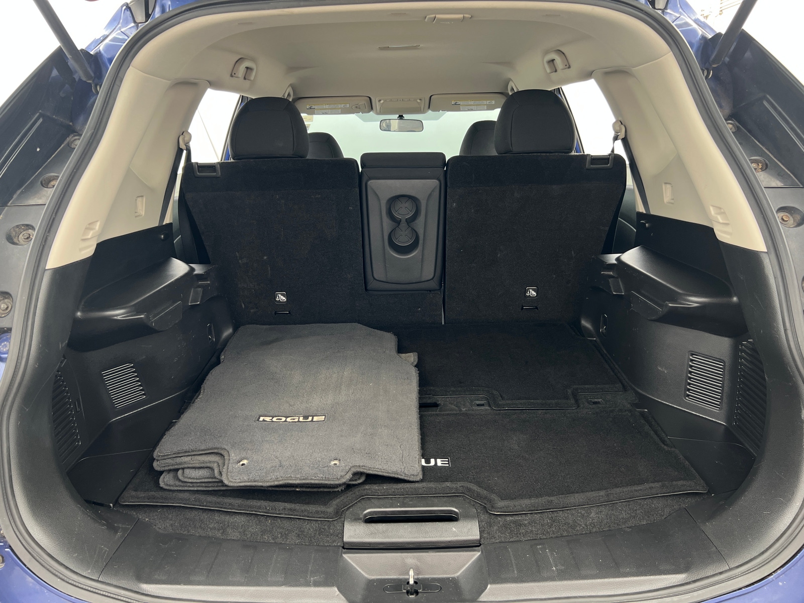 Thumbnail: 2017 Nissan Rogue - 7