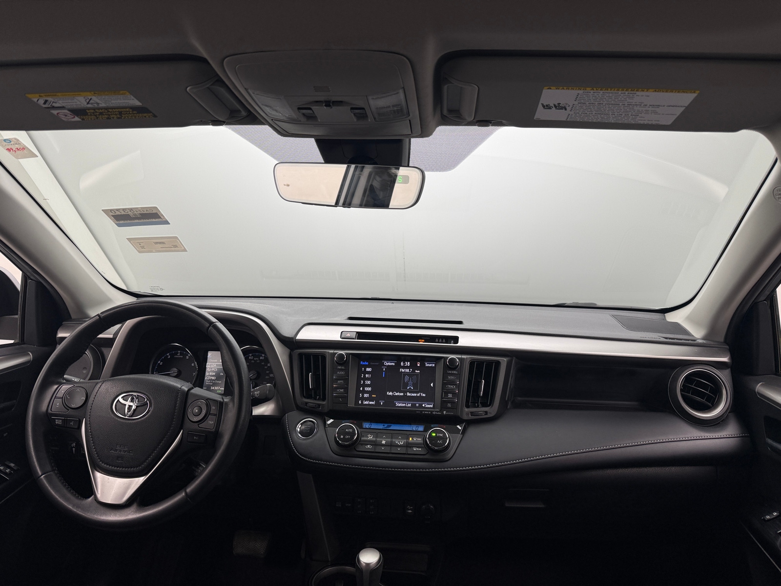 Thumbnail: 2018 Toyota RAV4 - 2