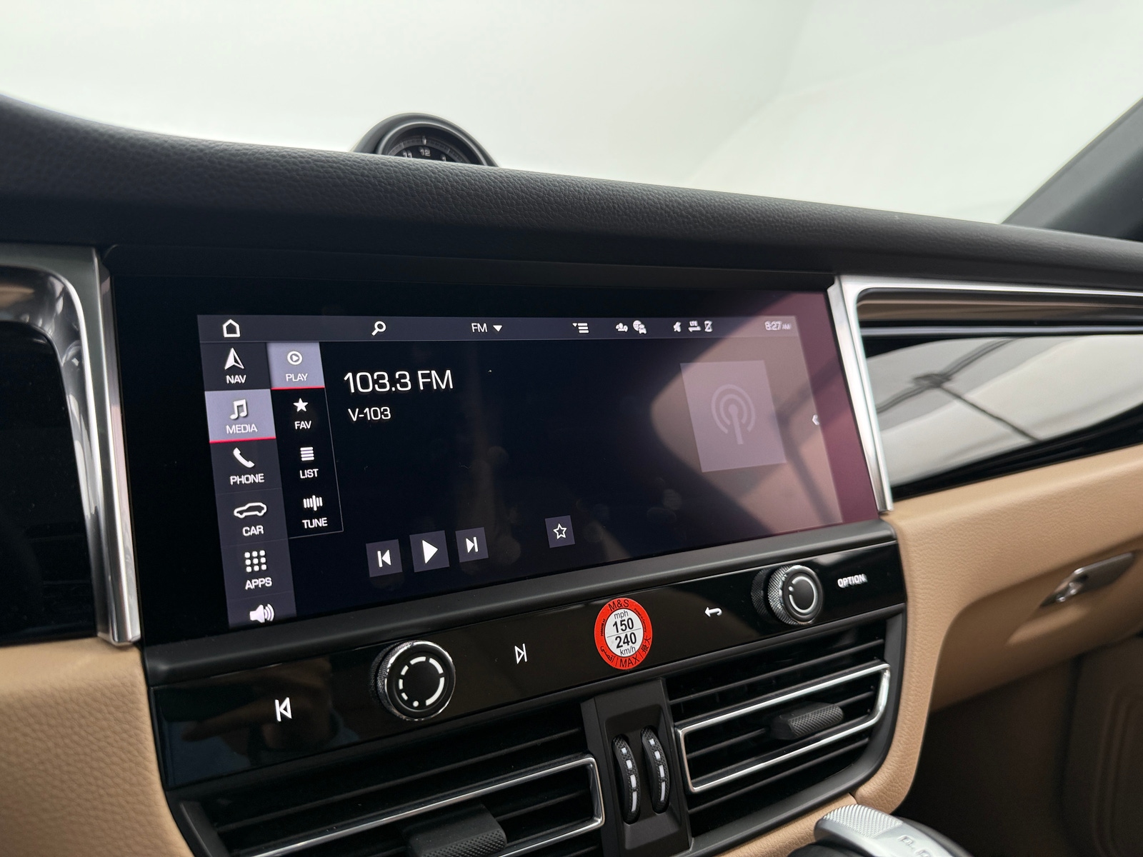 Thumbnail: 2025 Porsche Macan - 3