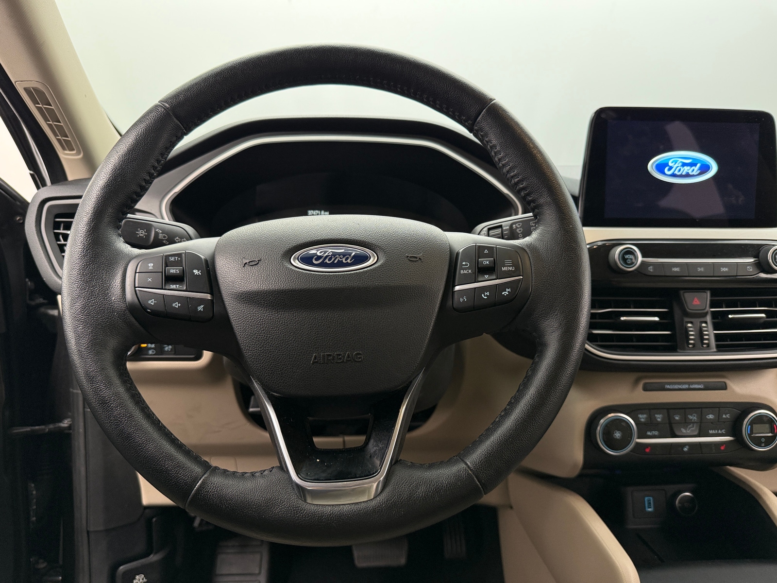 Thumbnail: 2020 Ford Escape - 4