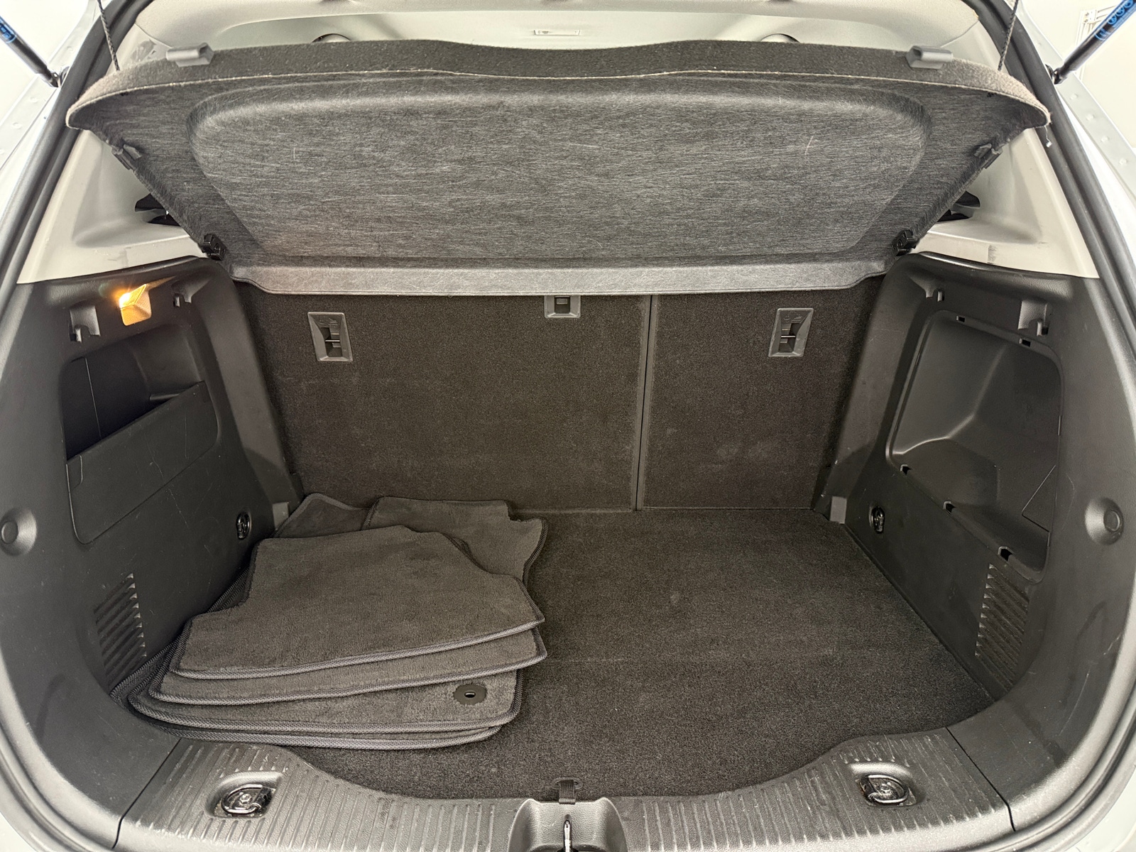 Thumbnail: 2022 Chevrolet Trax - 6