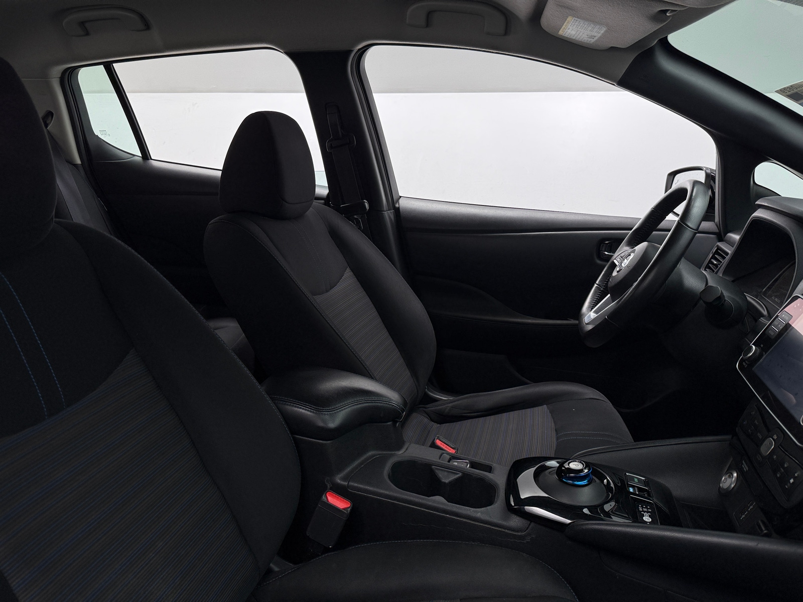 Thumbnail: 2020 Nissan Leaf - 2