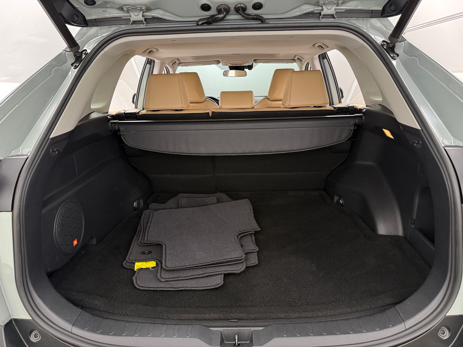 Thumbnail: 2019 Toyota RAV4 - 6