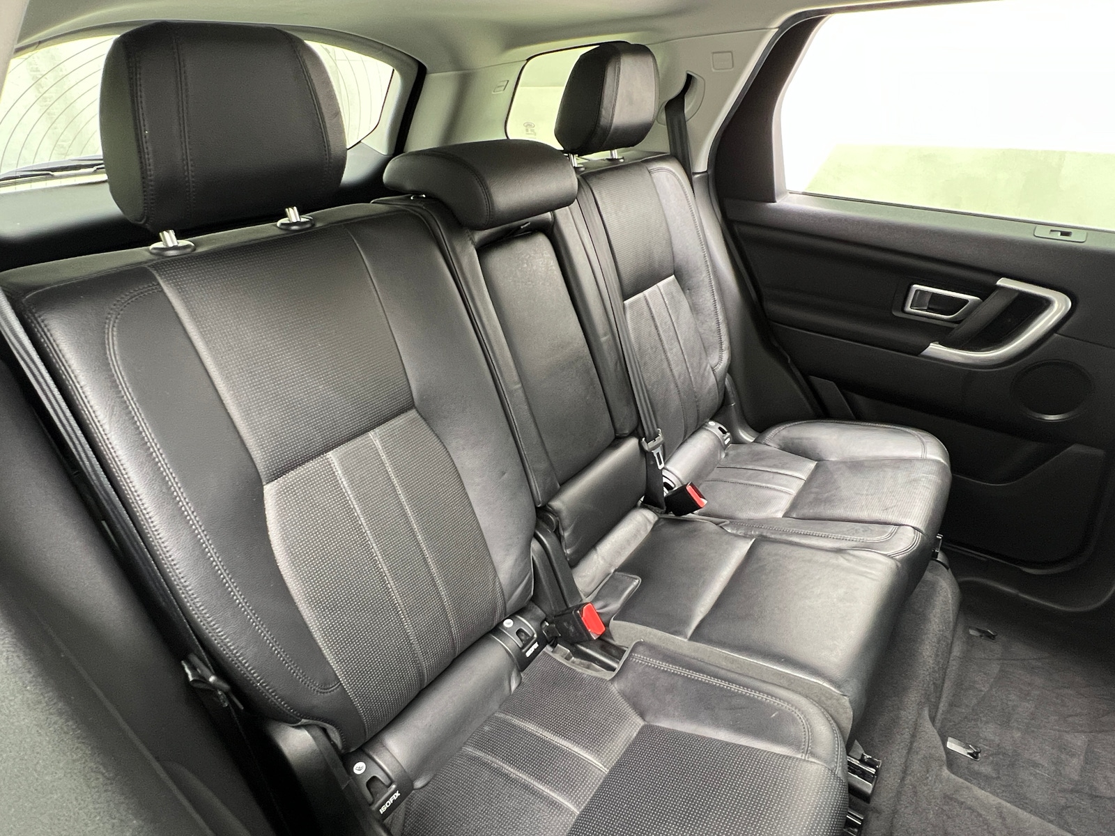 Thumbnail: 2016 Land Rover Discovery Sport - 5