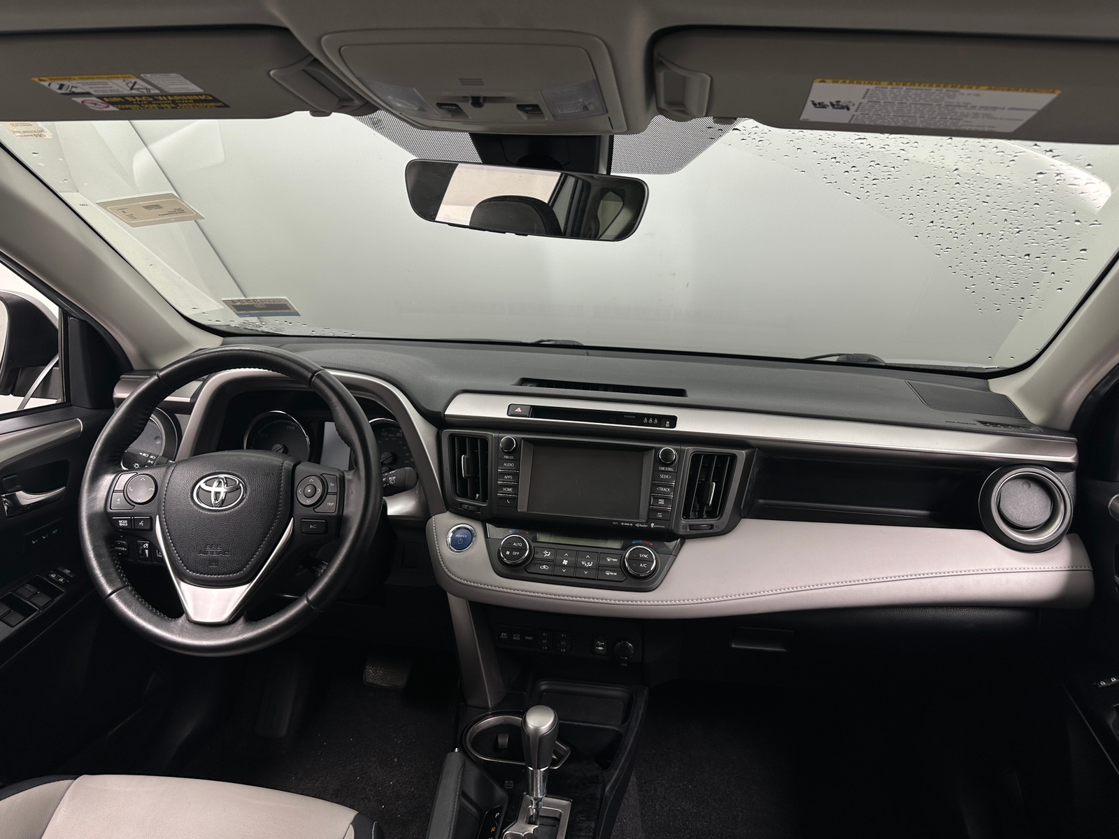 Thumbnail: 2017 Toyota RAV4 - 2