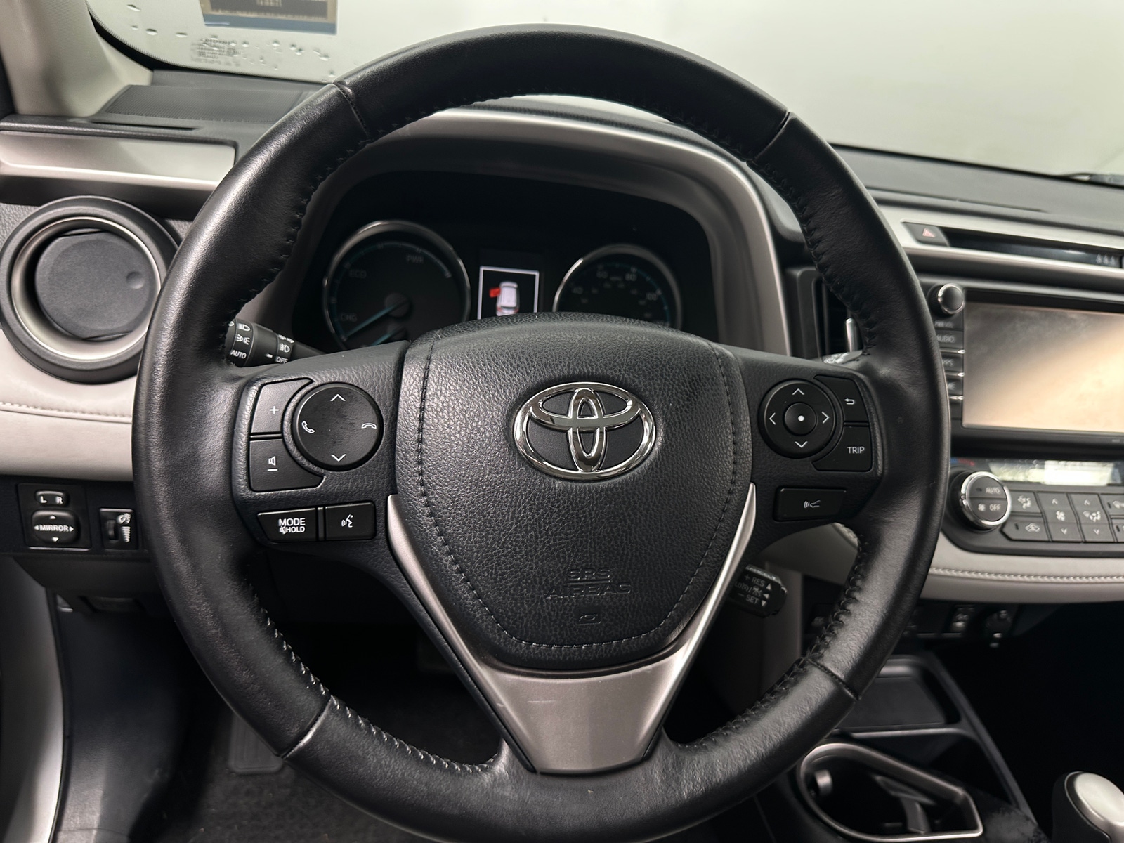 Thumbnail: 2017 Toyota RAV4 - 4