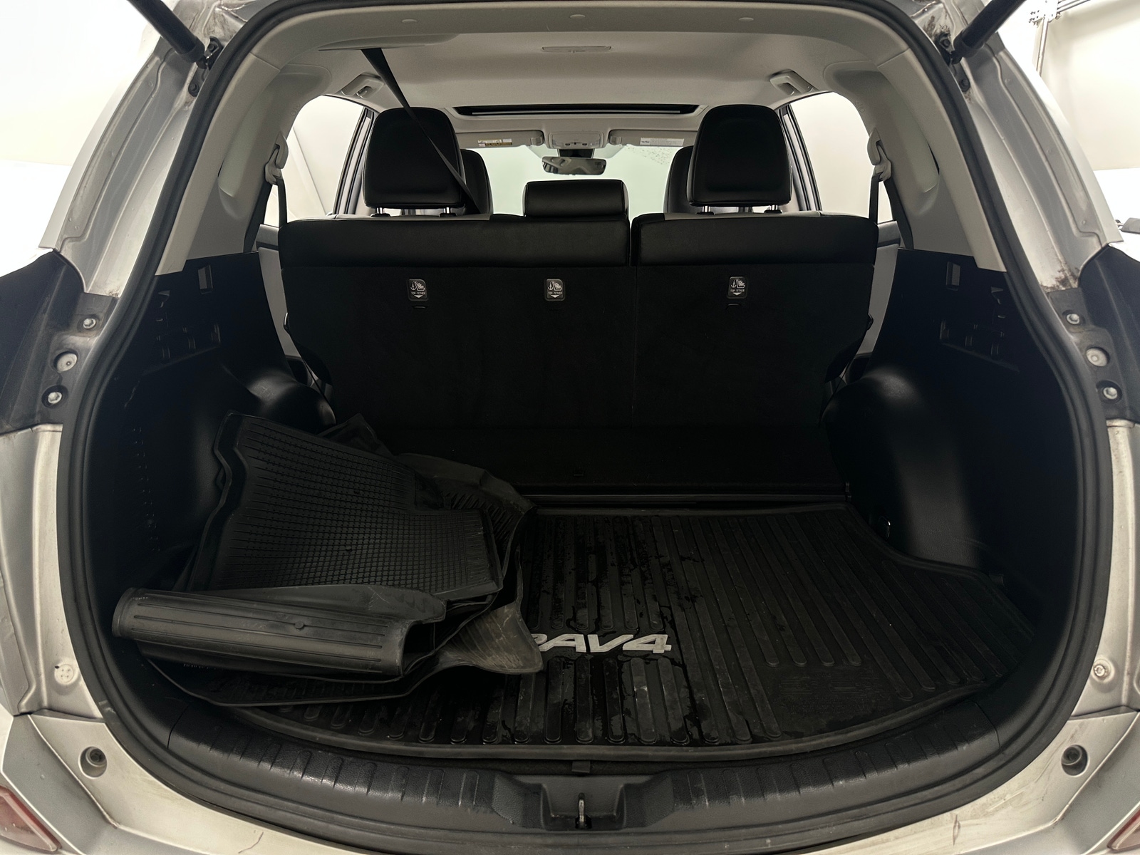 Thumbnail: 2017 Toyota RAV4 - 6