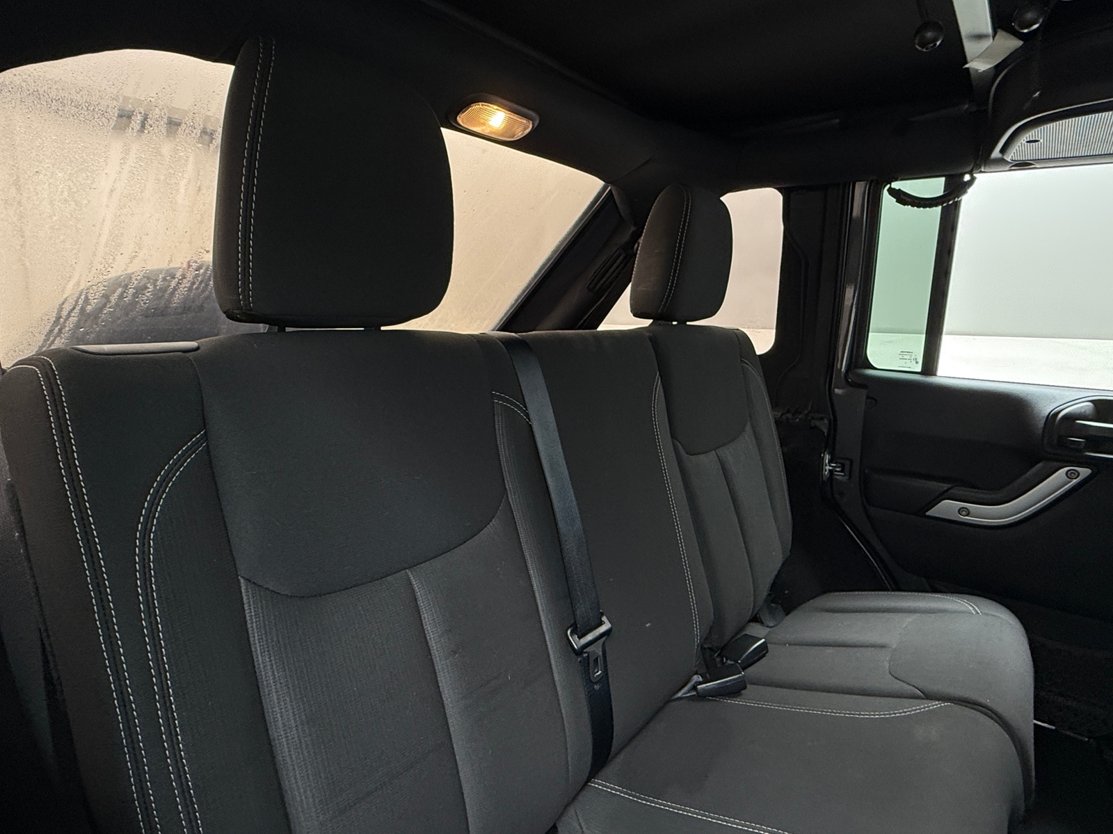 Thumbnail: 2016 Jeep Wrangler - 6