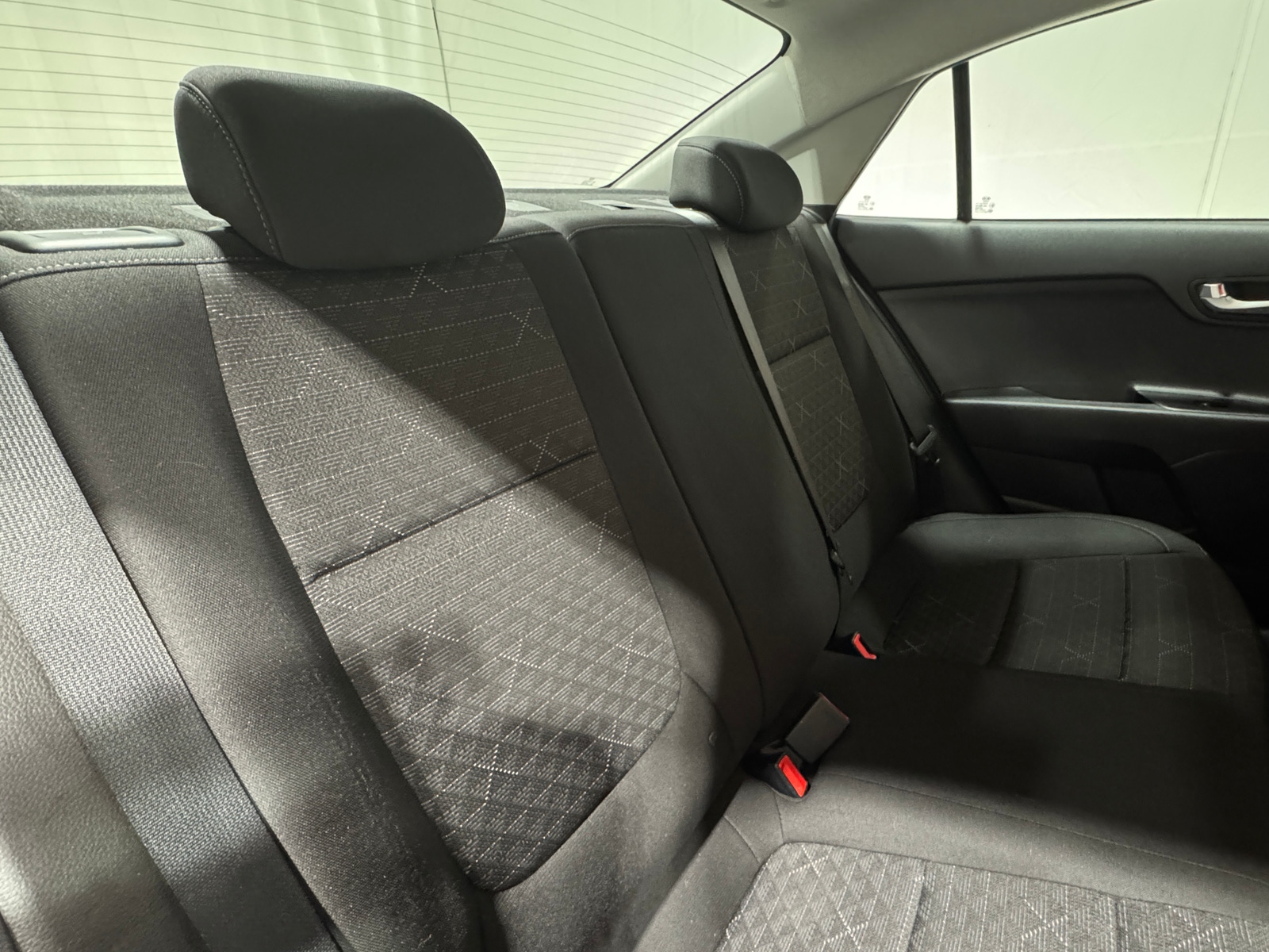 Thumbnail: 2021 Kia Rio - 6