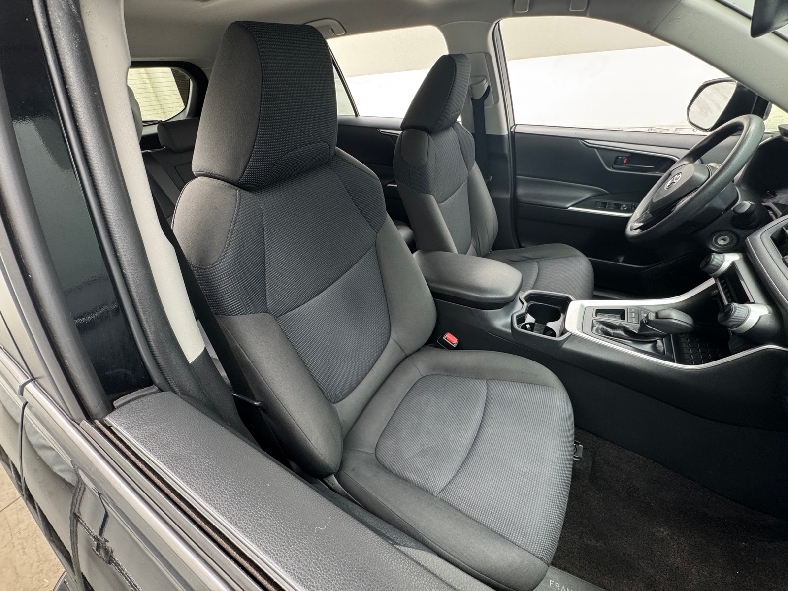 Thumbnail: 2020 Toyota RAV4 - 2