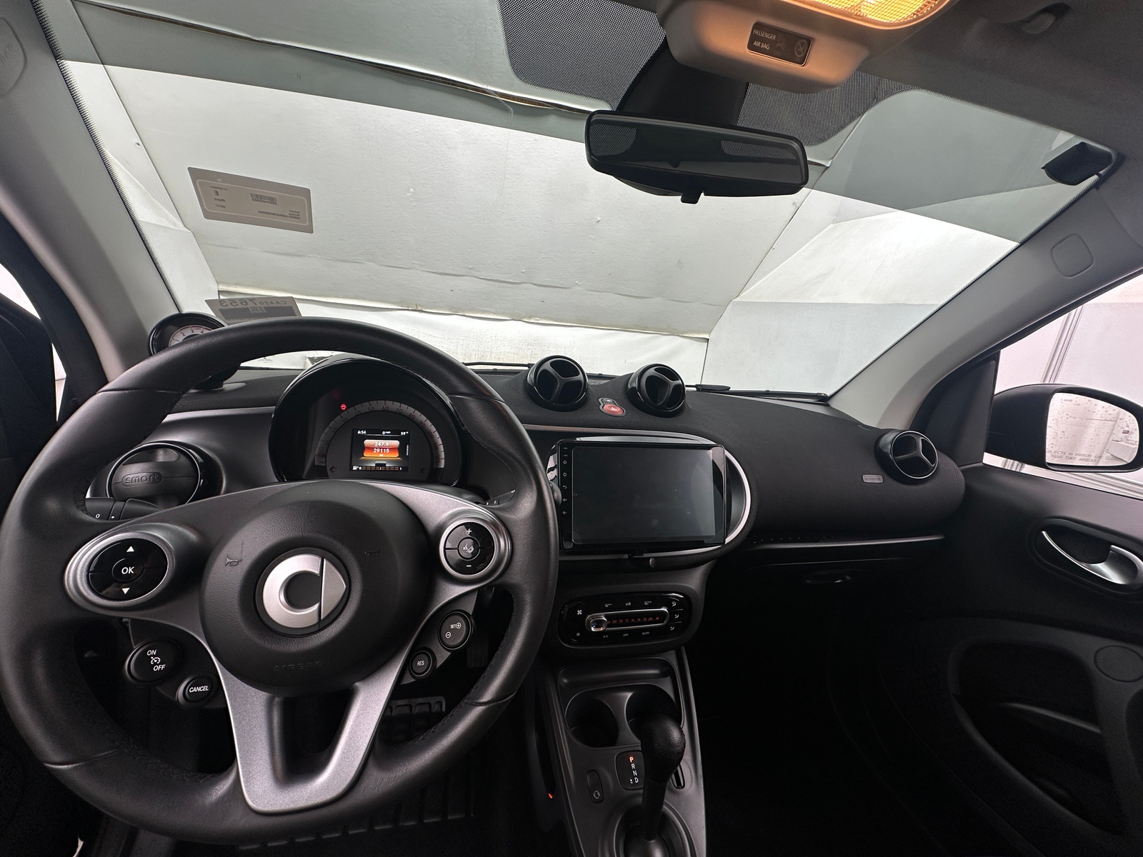 Thumbnail: 2017 smart fortwo - 3