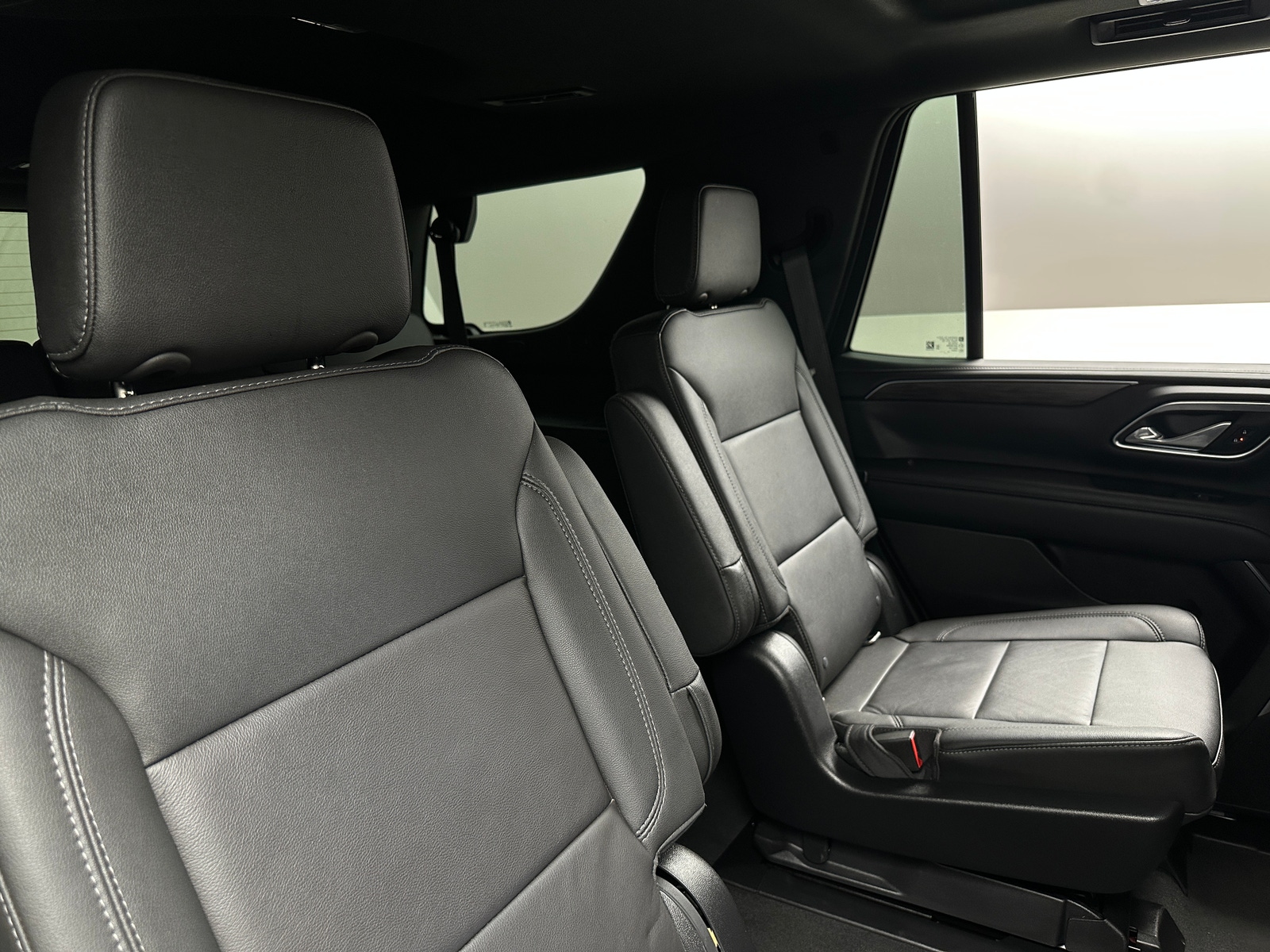 Thumbnail: 2022 Chevrolet Tahoe - 5