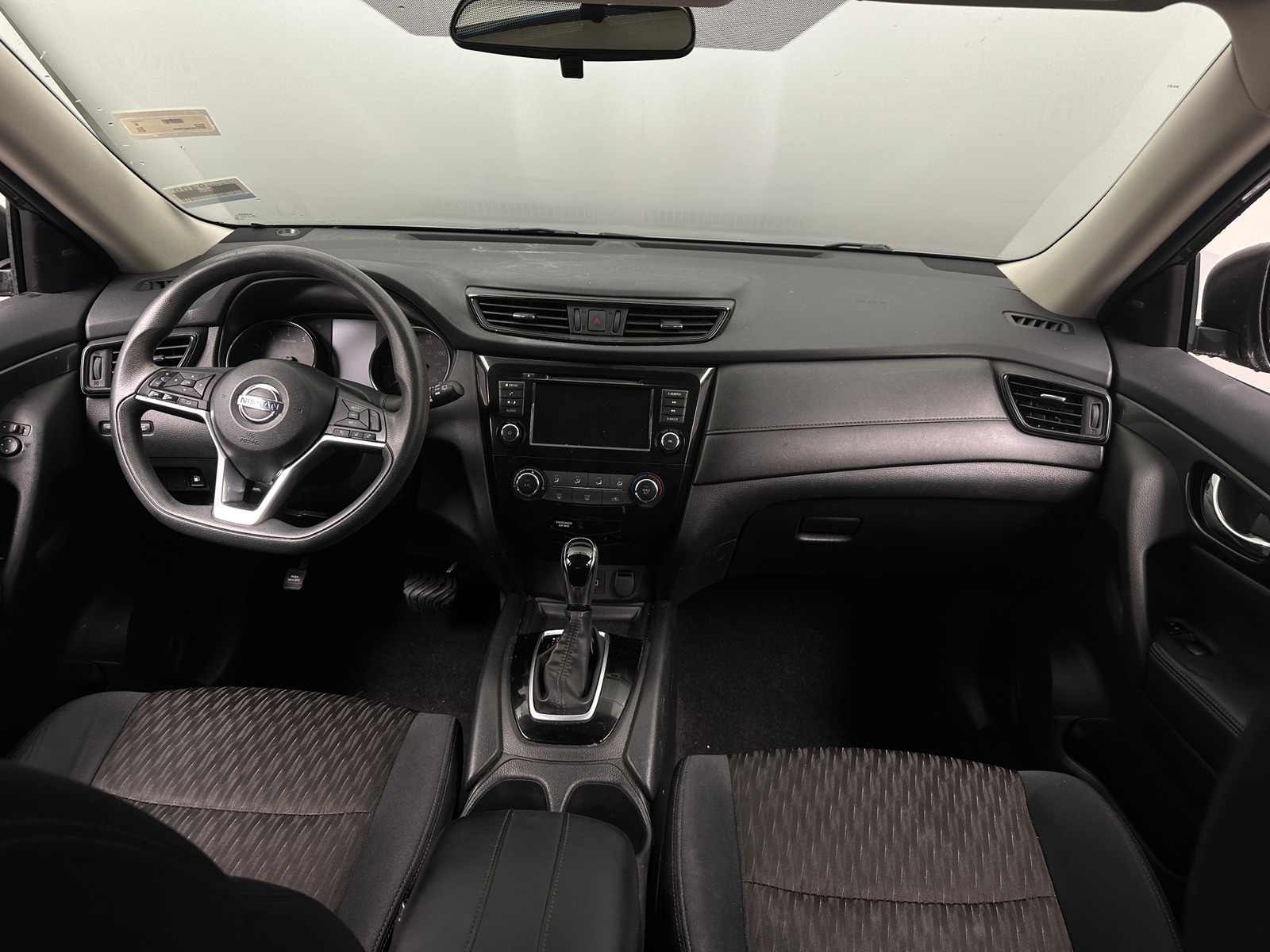 Thumbnail: 2018 Nissan Rogue - 3