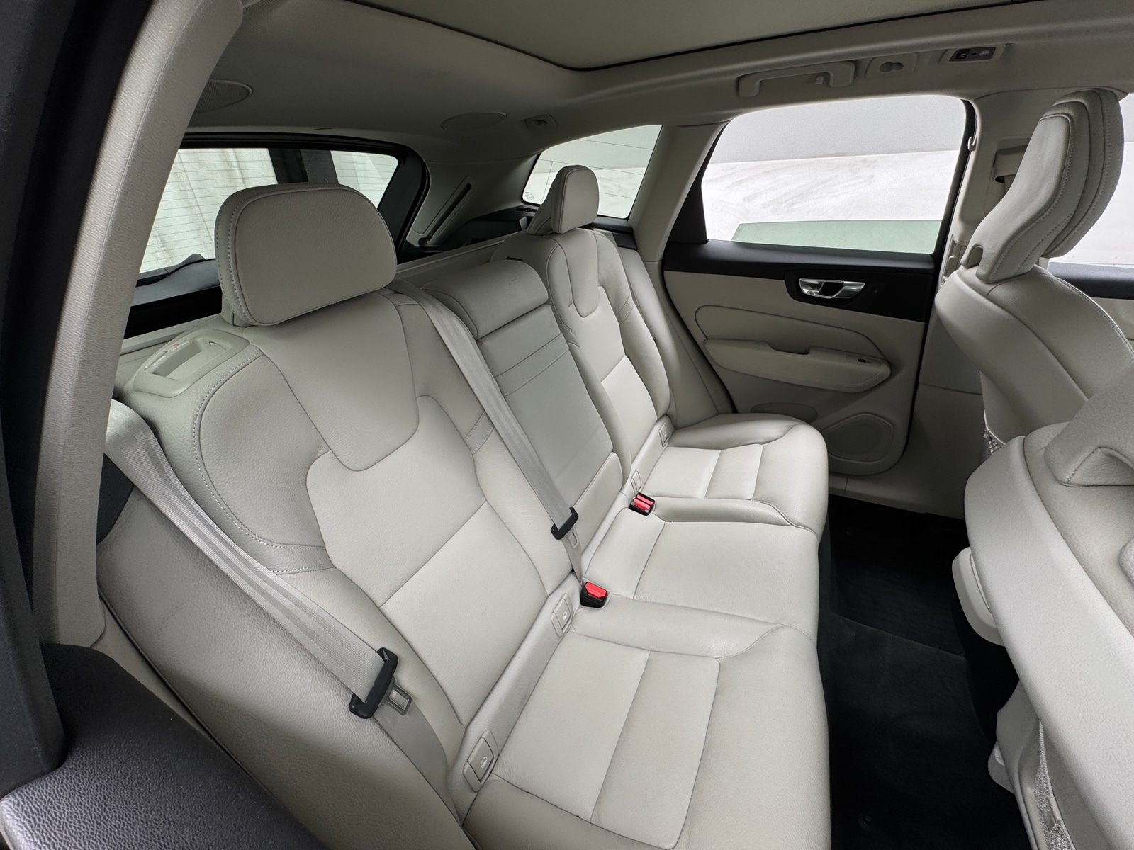 Thumbnail: 2020 Volvo XC60 - 5