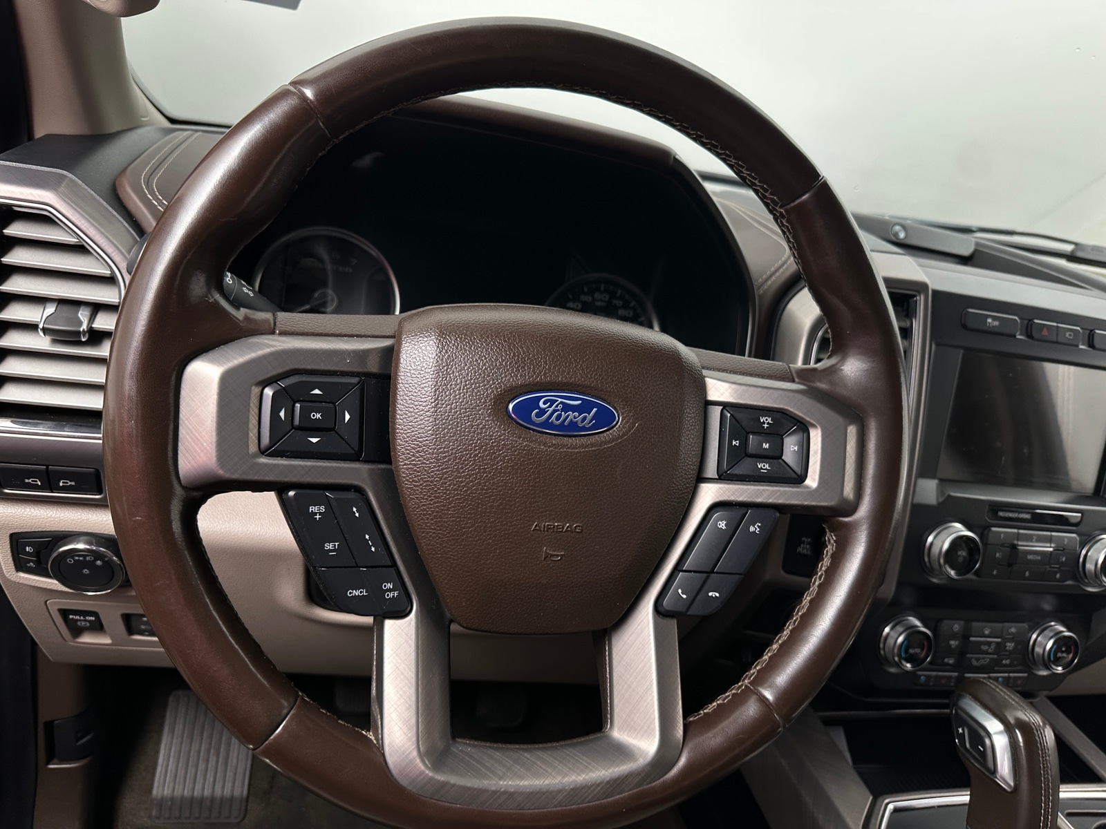 Thumbnail: 2019 Ford Econoline - 4