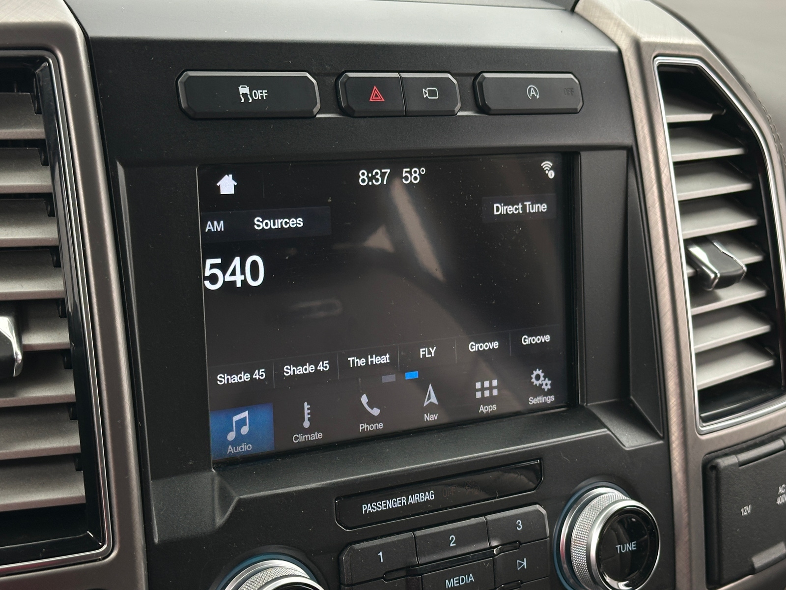 Thumbnail: 2019 Ford Econoline - 3