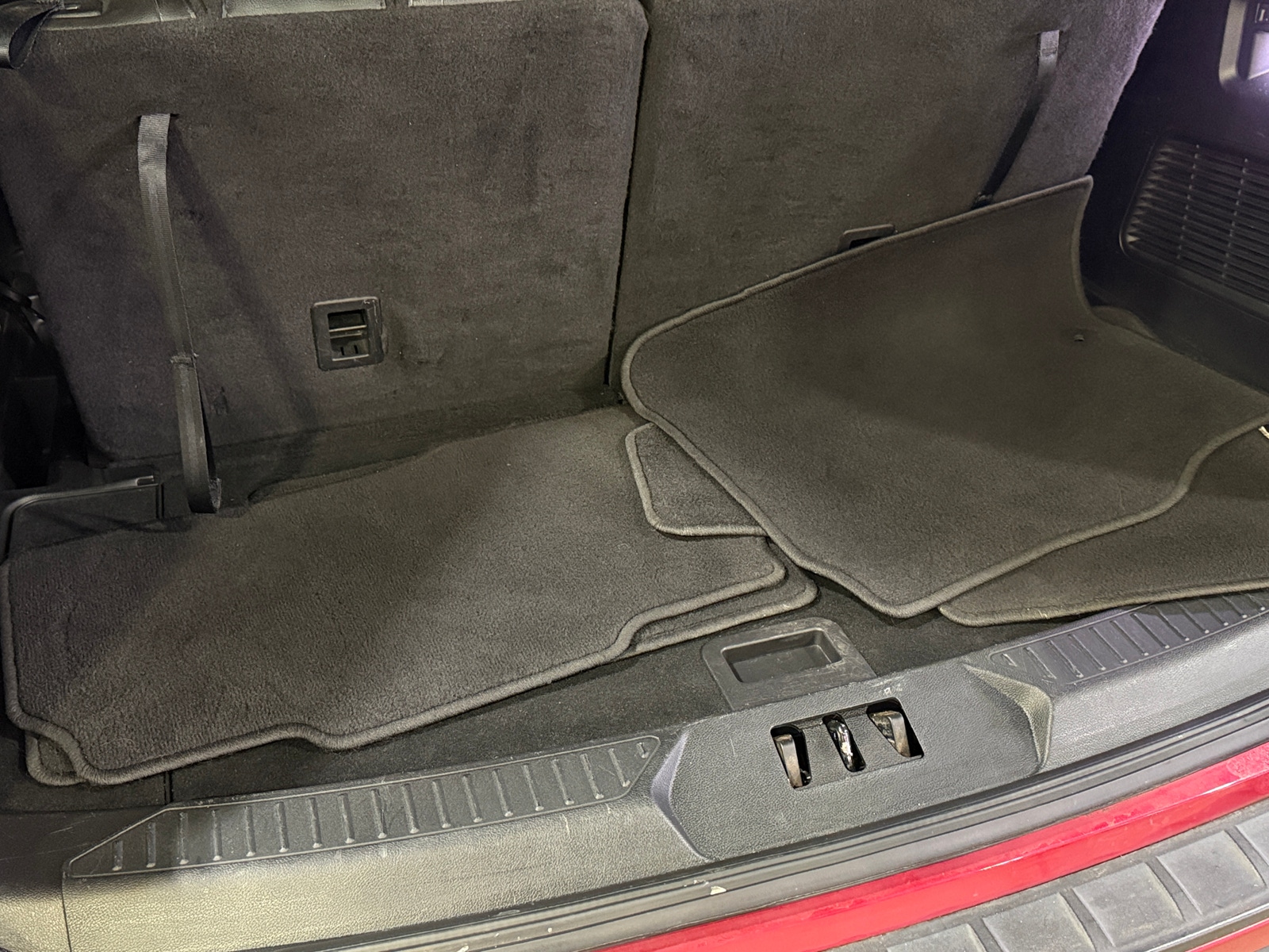 Thumbnail: 2020 Ford Explorer - 7