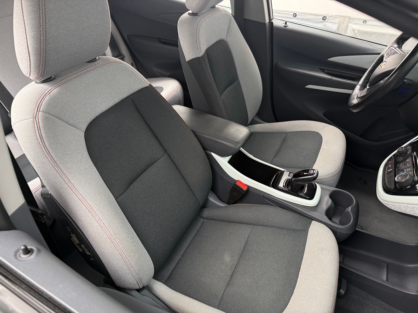 Thumbnail: 2021 Chevrolet Bolt EV - 2