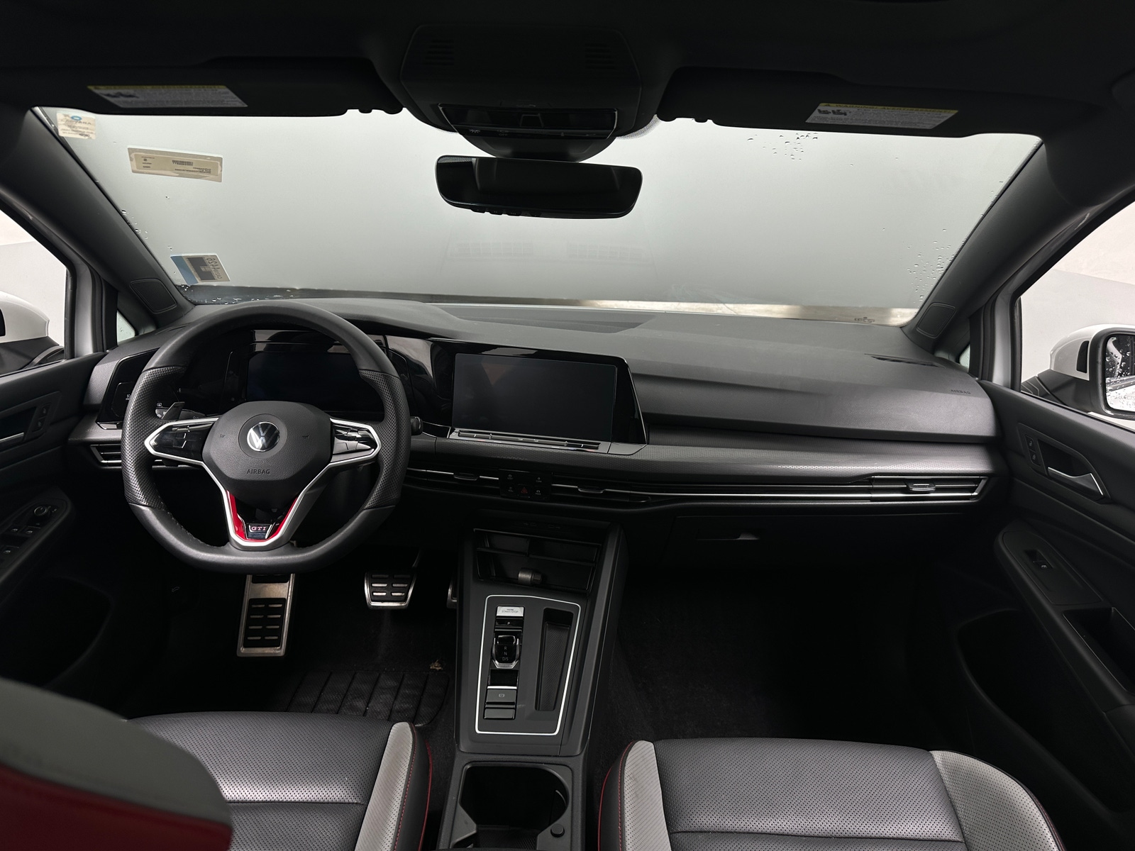 Thumbnail: 2022 Volkswagen Golf - 3