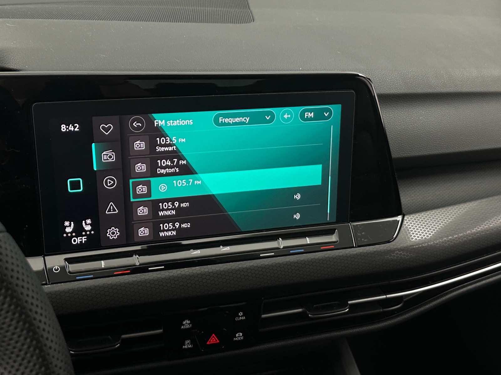 Thumbnail: 2022 Volkswagen Golf - 4