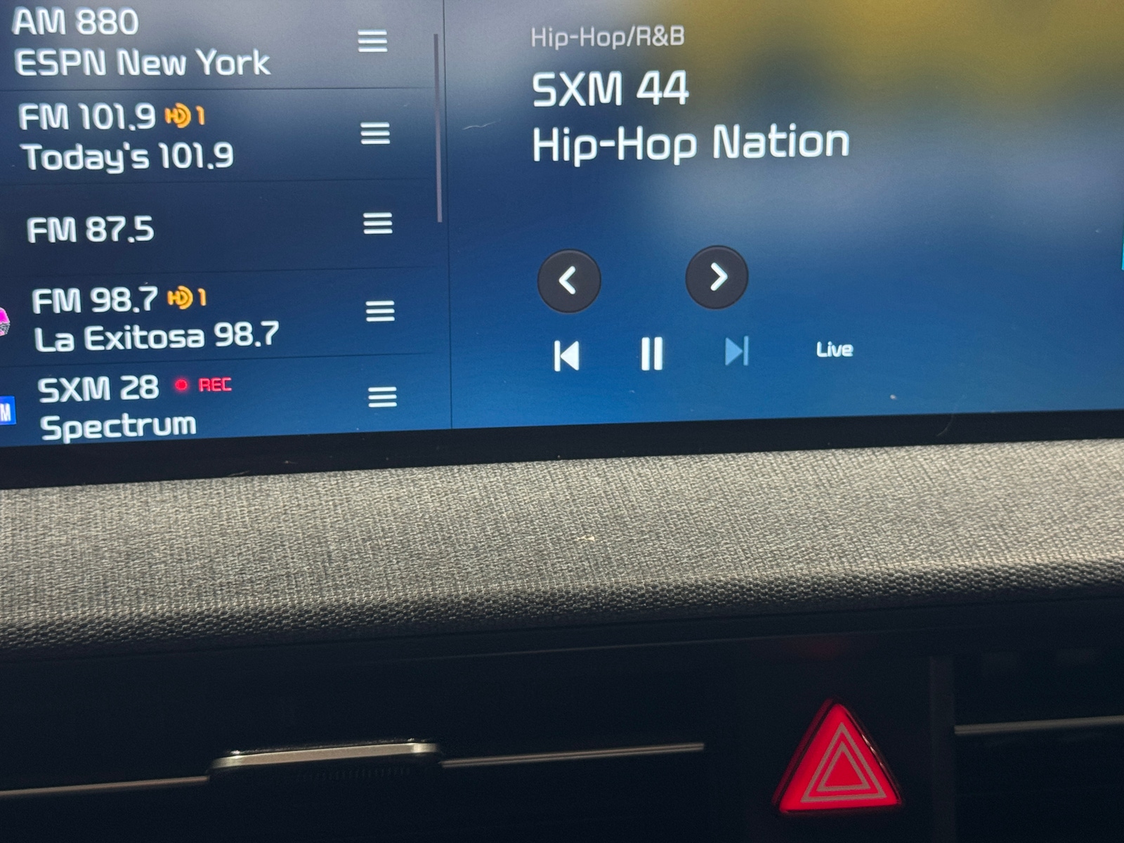 Thumbnail: 2022 Kia EV6 - 3