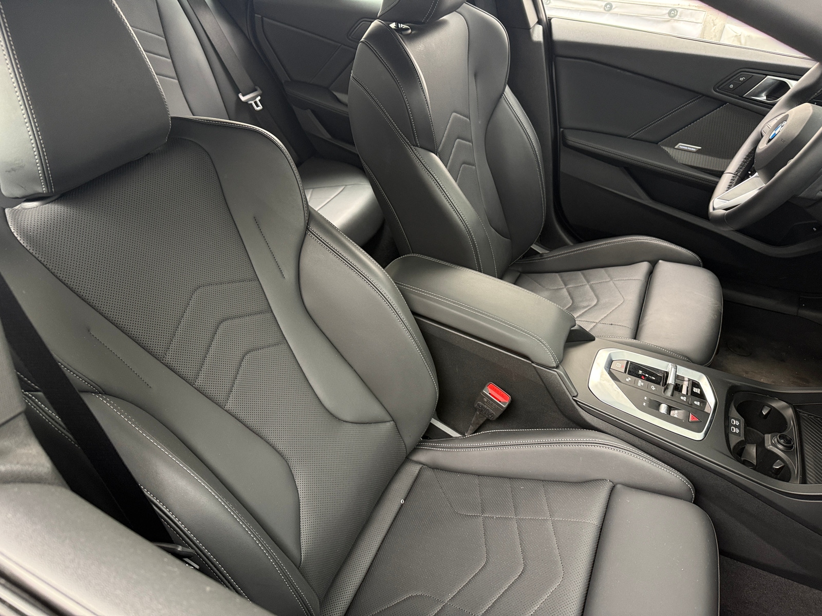 Thumbnail: 2025 BMW 2 Series - 2