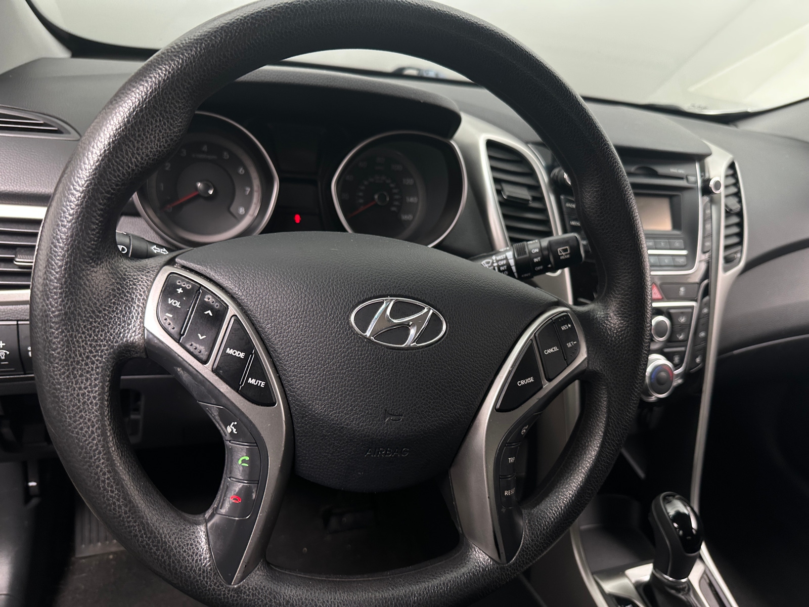 Thumbnail: 2013 Hyundai Elantra - 5