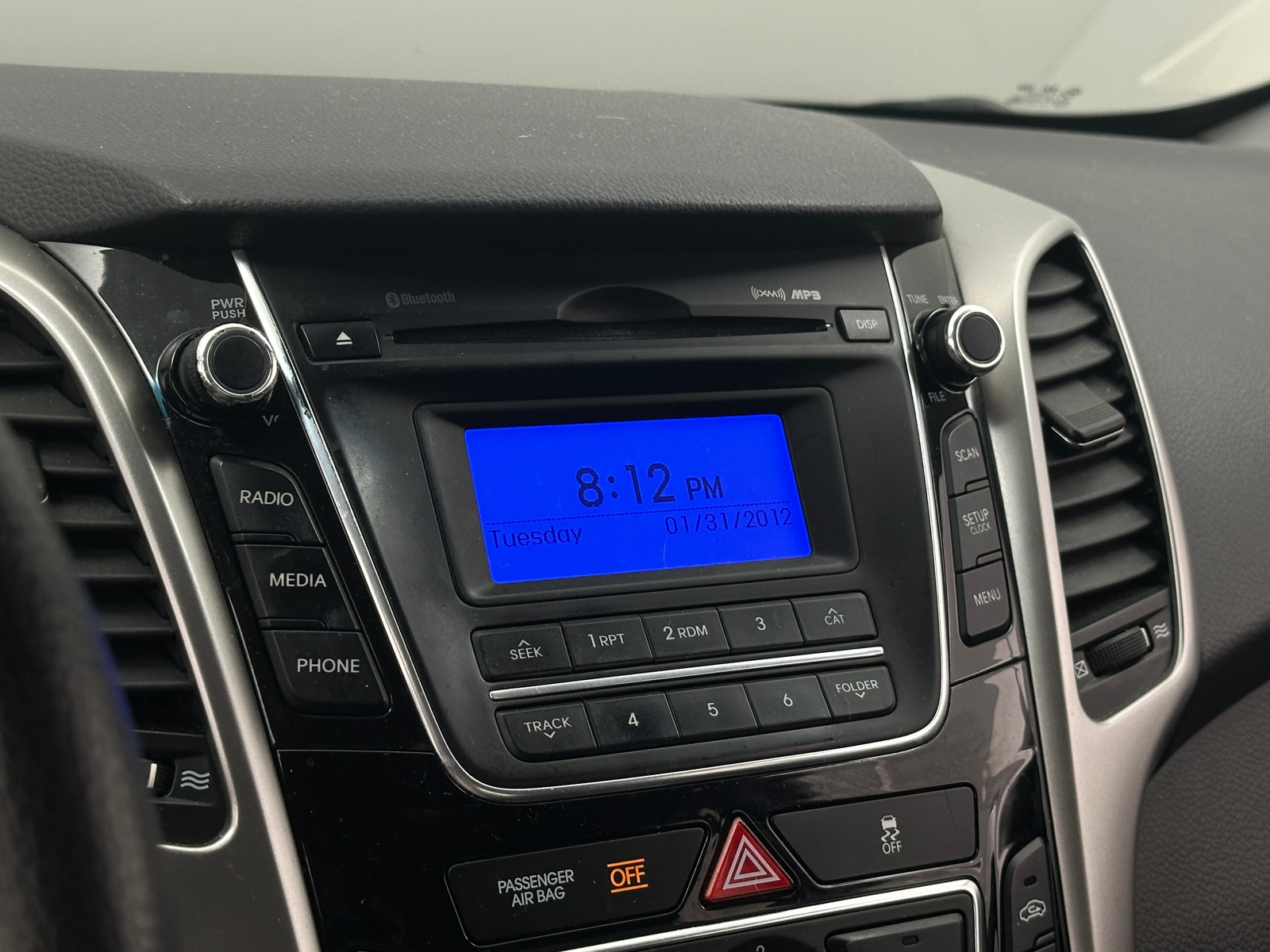 Thumbnail: 2013 Hyundai Elantra - 4