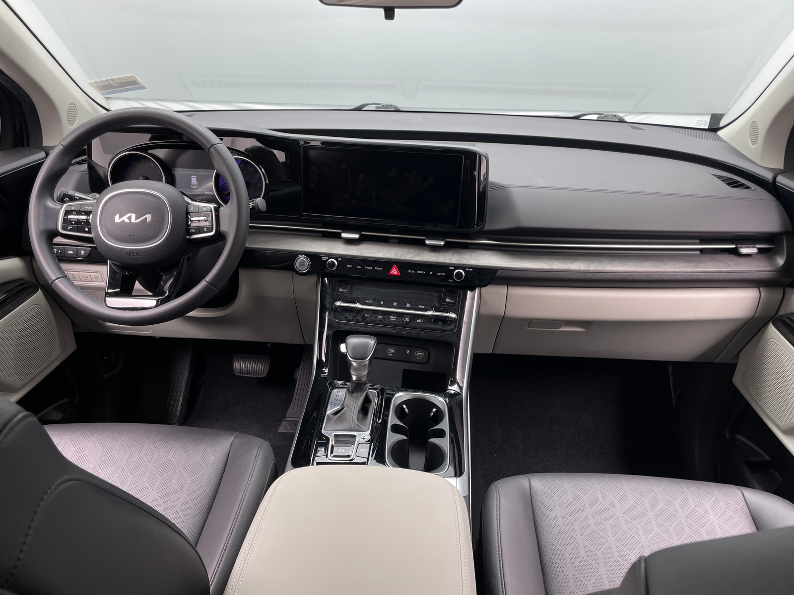 Thumbnail: 2024 Kia Carnival - 2