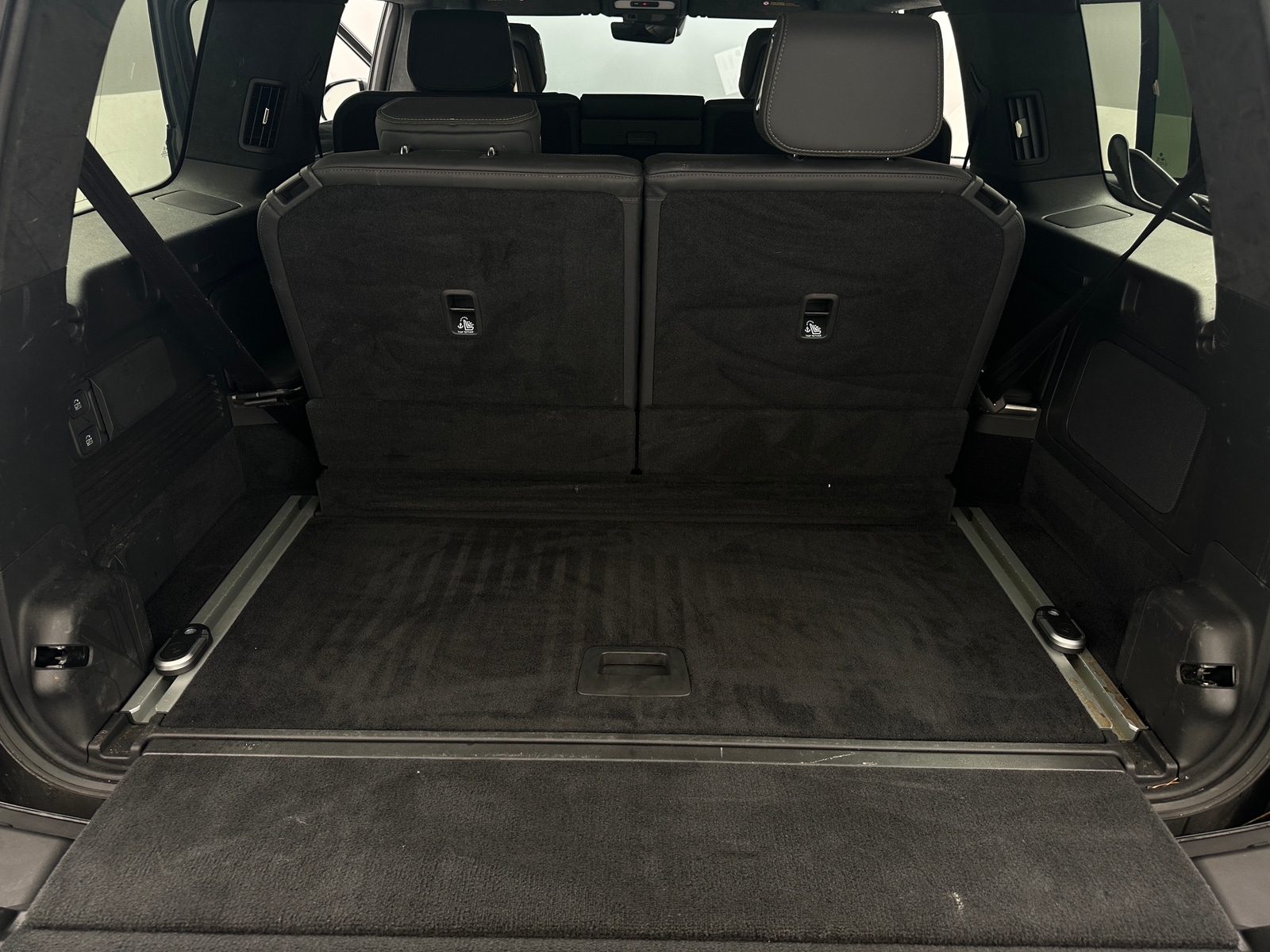 Thumbnail: 2023 Rivian R1S - 6