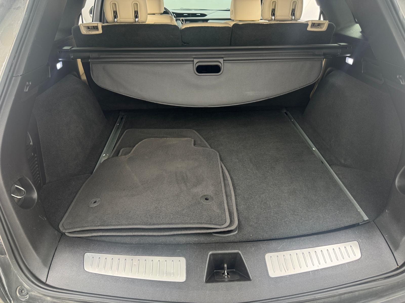 Thumbnail: 2019 Cadillac XT5 - 6