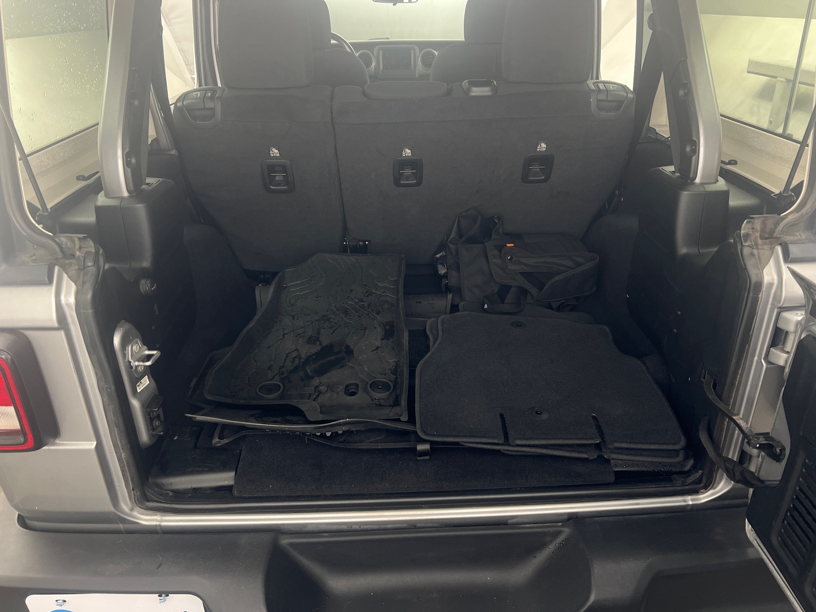 Thumbnail: 2020 Jeep Wrangler - 7