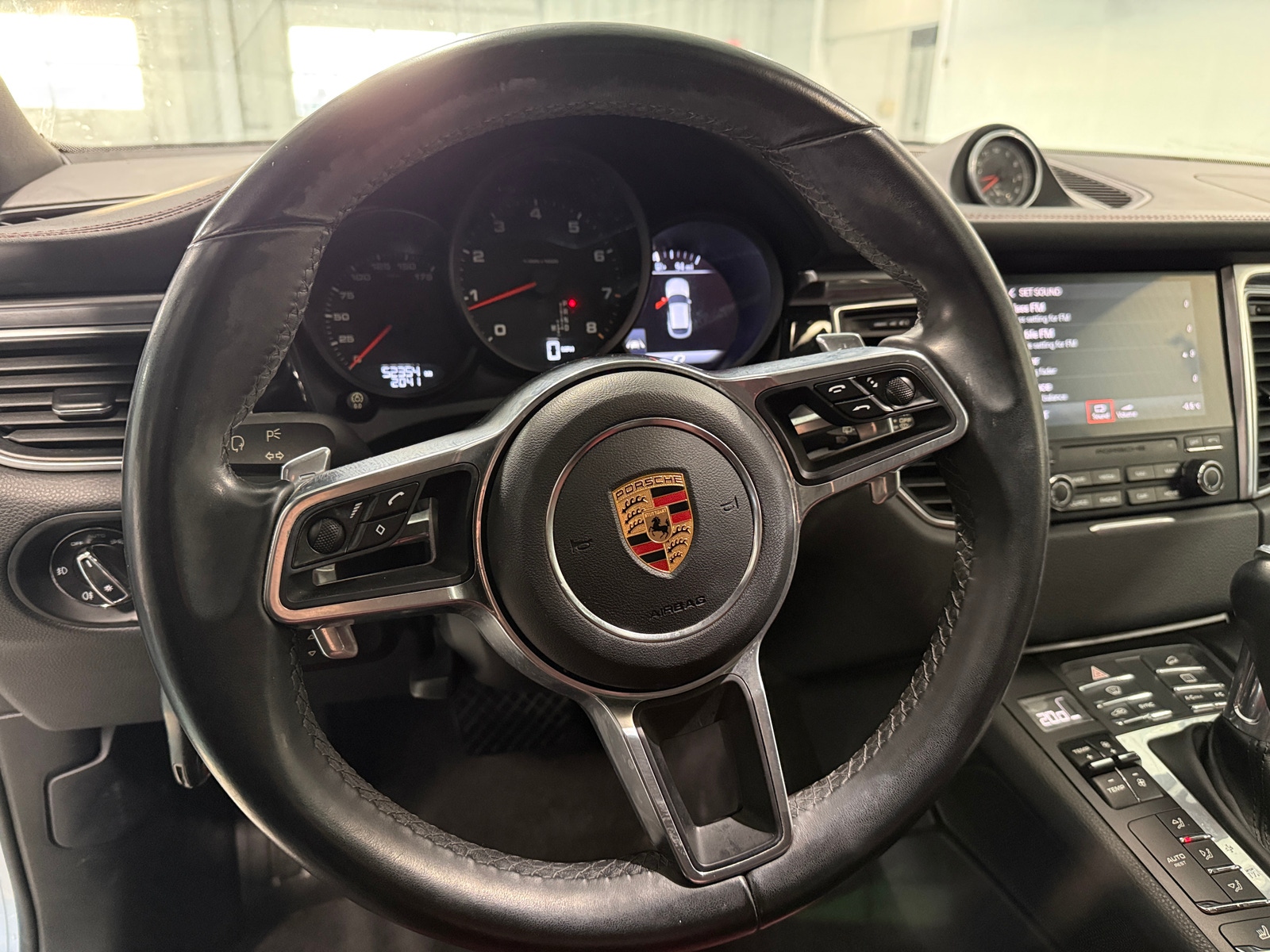 Thumbnail: 2018 Porsche Macan - 4