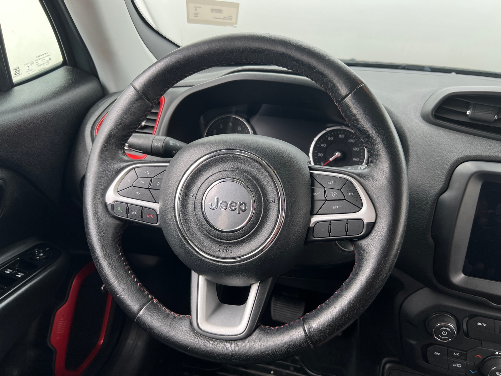 Thumbnail: 2018 Jeep Renegade - 4