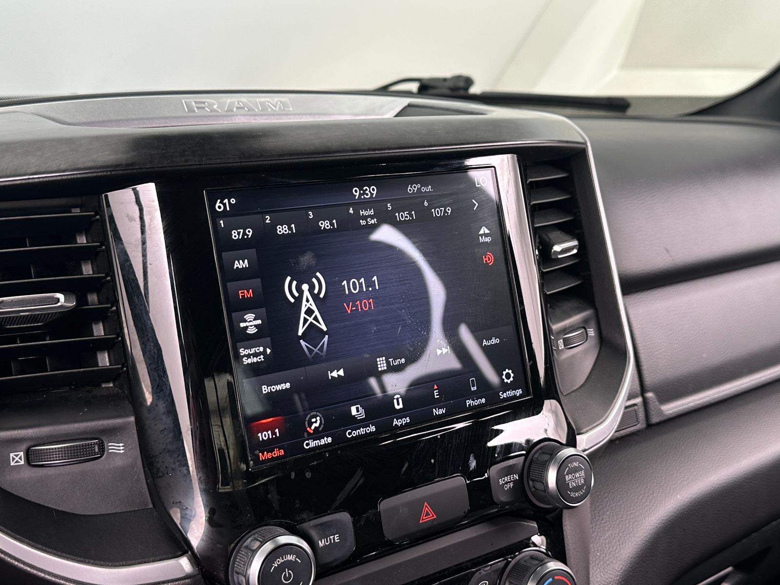 Thumbnail: 2021 RAM 1500 - 4