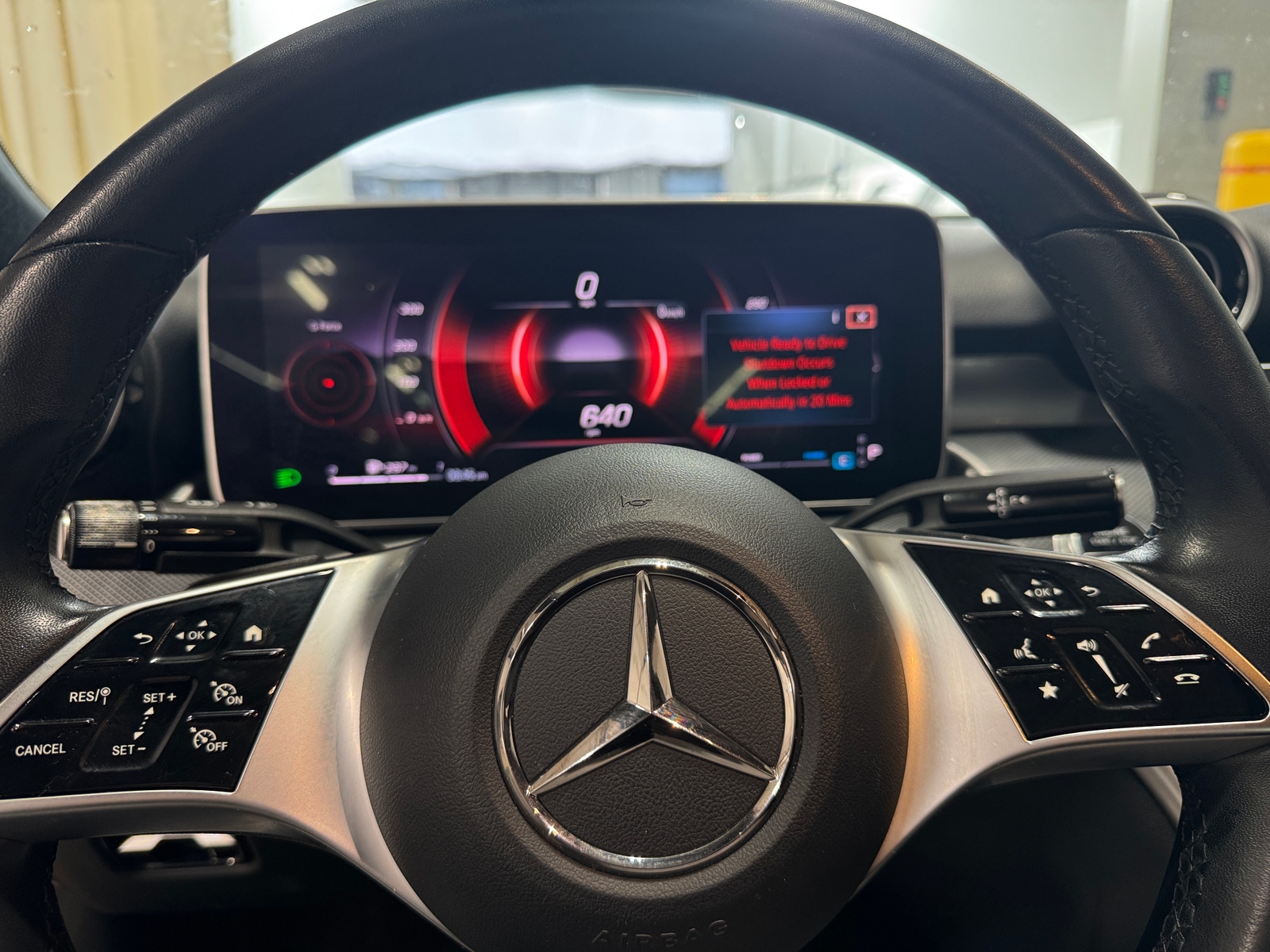 Thumbnail: 2024 Mercedes-Benz C-Class - 4