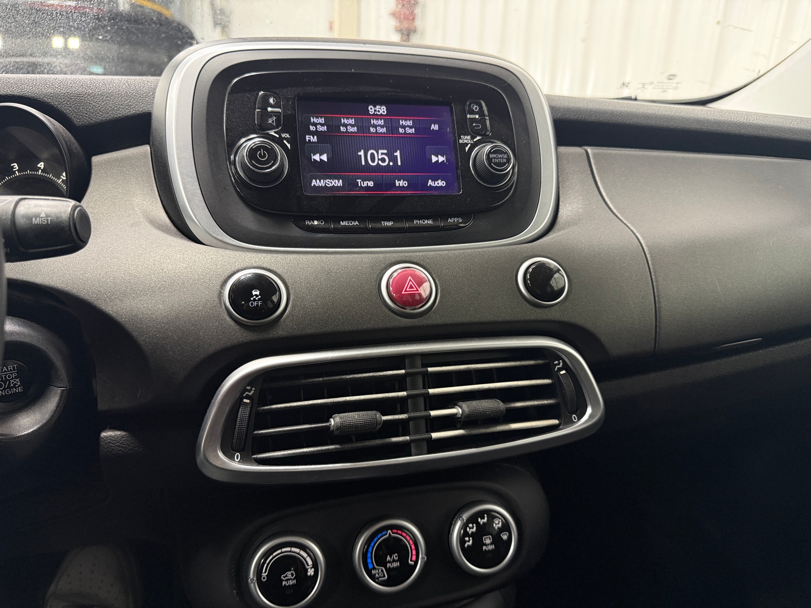 Thumbnail: 2017 Fiat 500X - 4