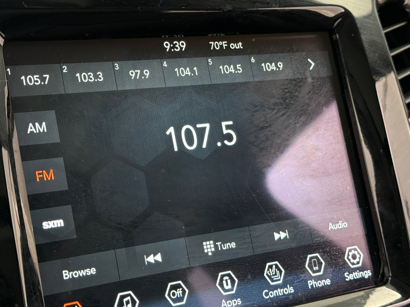 Thumbnail: 2021 Jeep Cherokee - 3