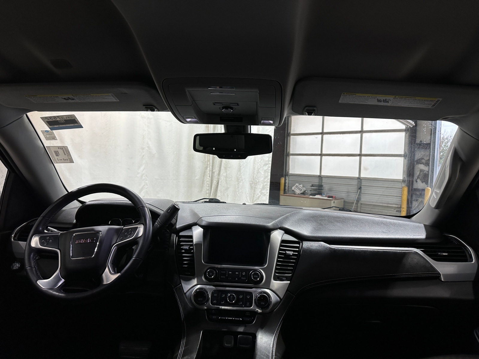 Thumbnail: 2019 GMC Yukon - 3