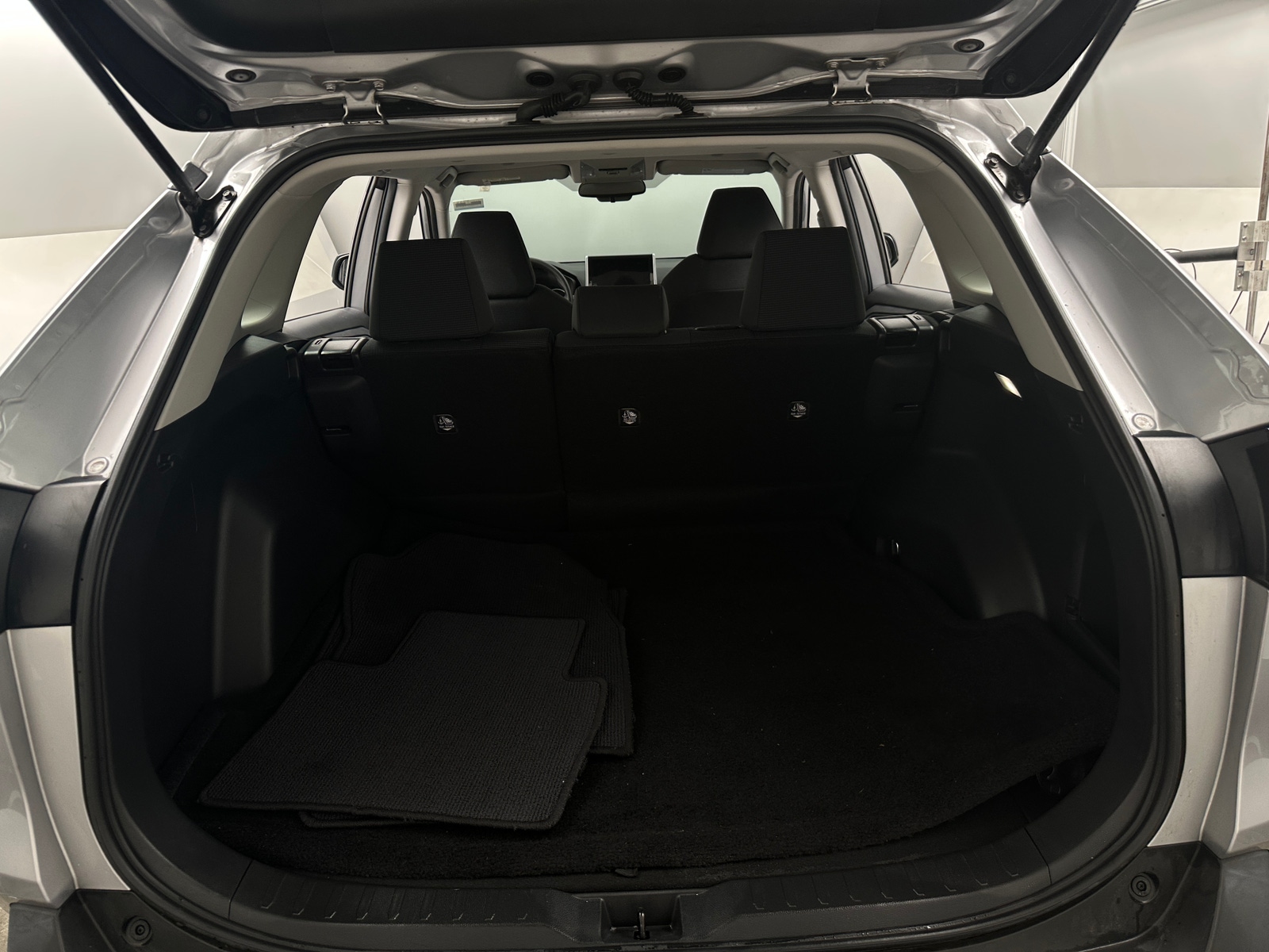 Thumbnail: 2023 Toyota RAV4 - 7