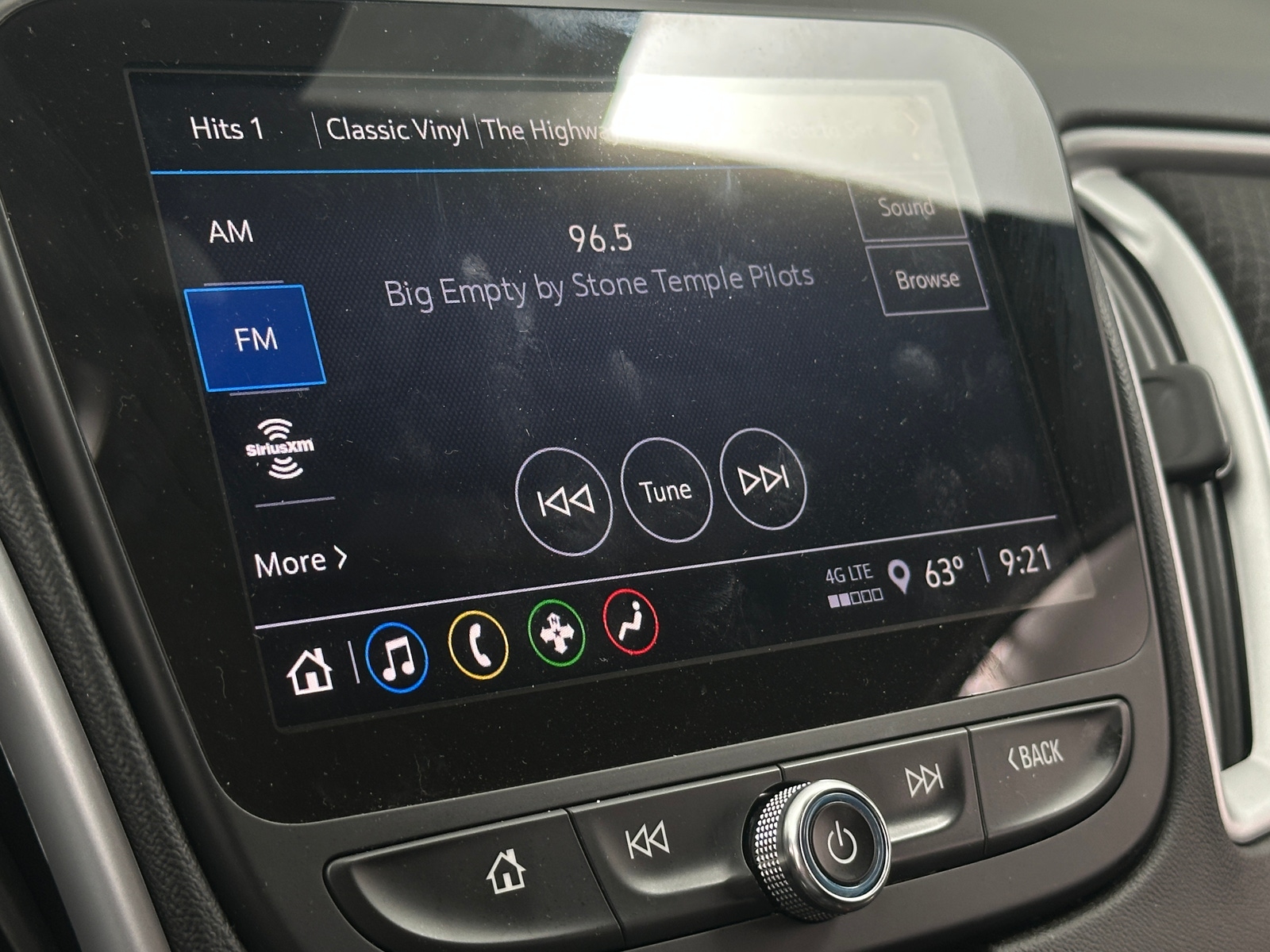 Thumbnail: 2024 Chevrolet Malibu - 4