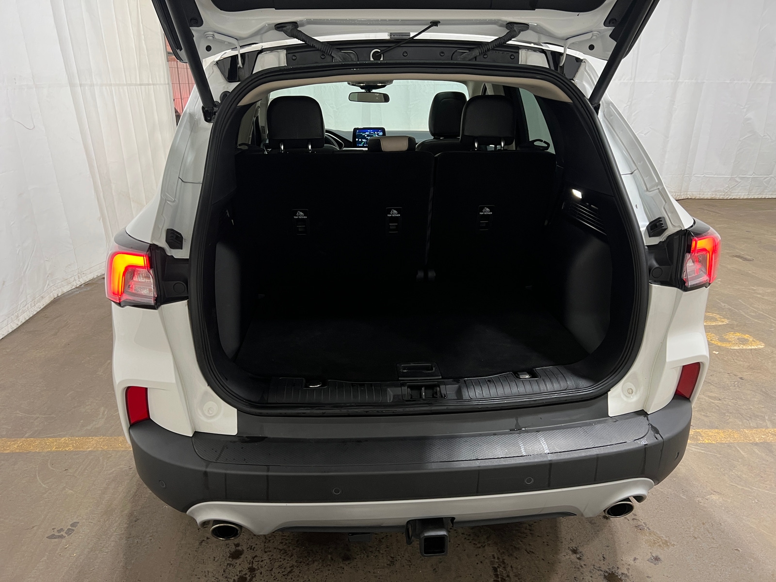 Thumbnail: 2020 Ford Escape - 6