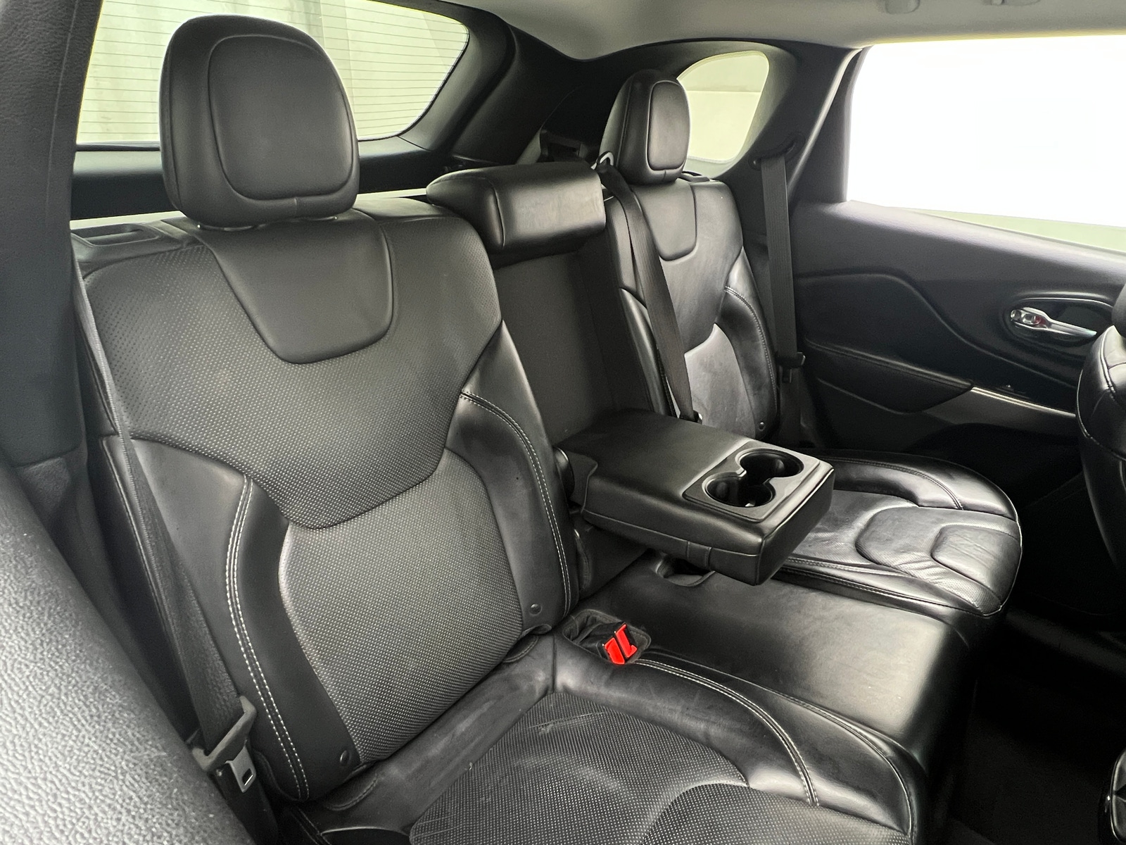 Thumbnail: 2019 Jeep Cherokee - 5