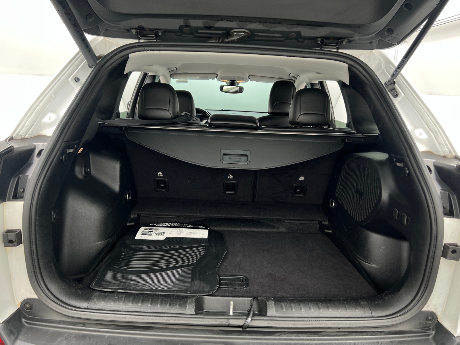 Thumbnail: 2019 Jeep Cherokee - 6