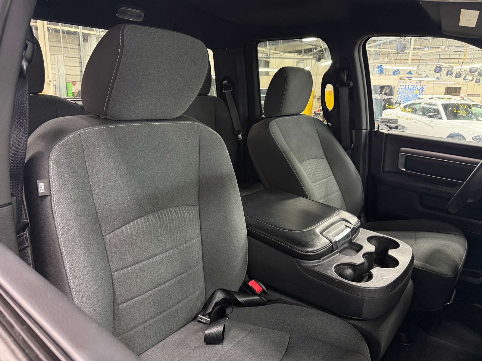 Thumbnail: 2022 RAM 1500 Classic - 2