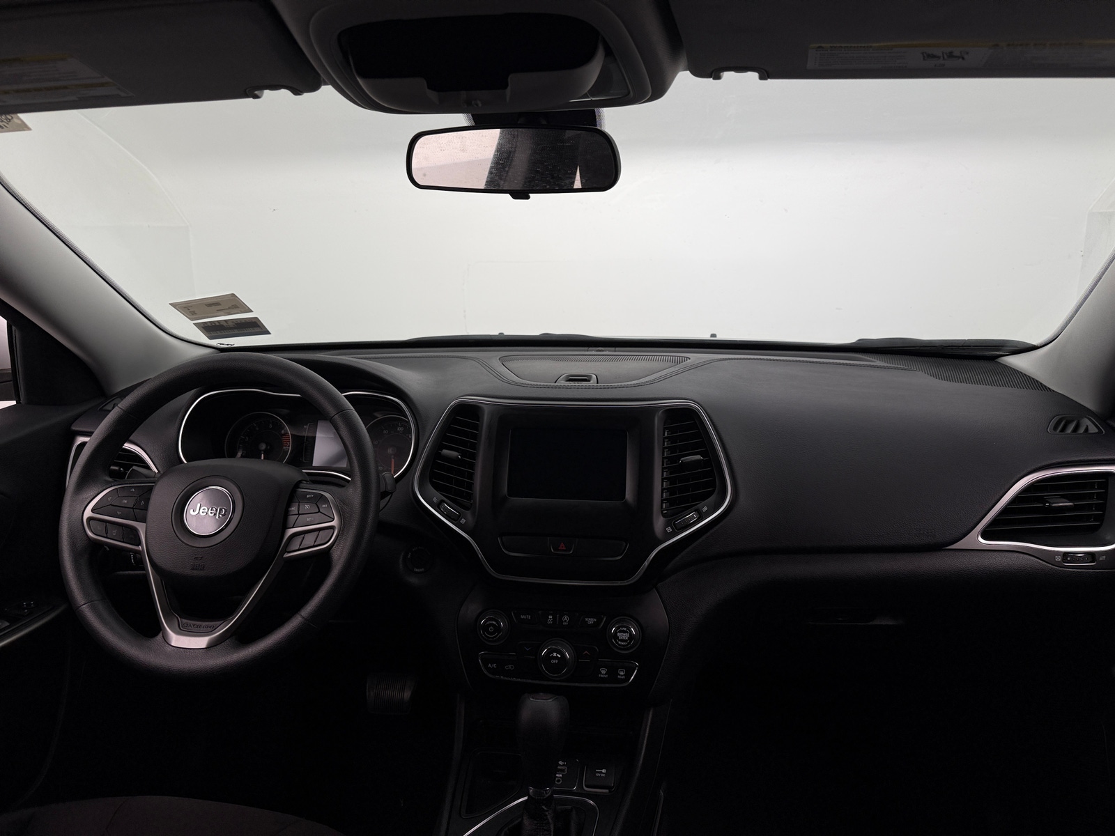 Thumbnail: 2019 Jeep Cherokee - 3