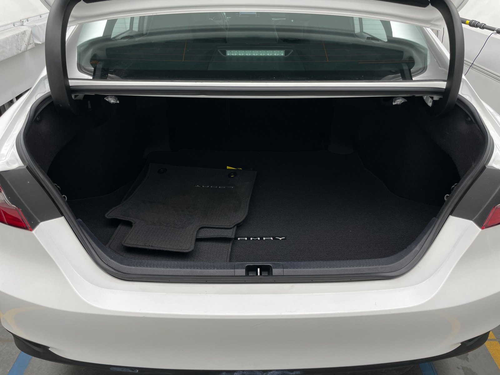 Thumbnail: 2022 Toyota Camry - 7