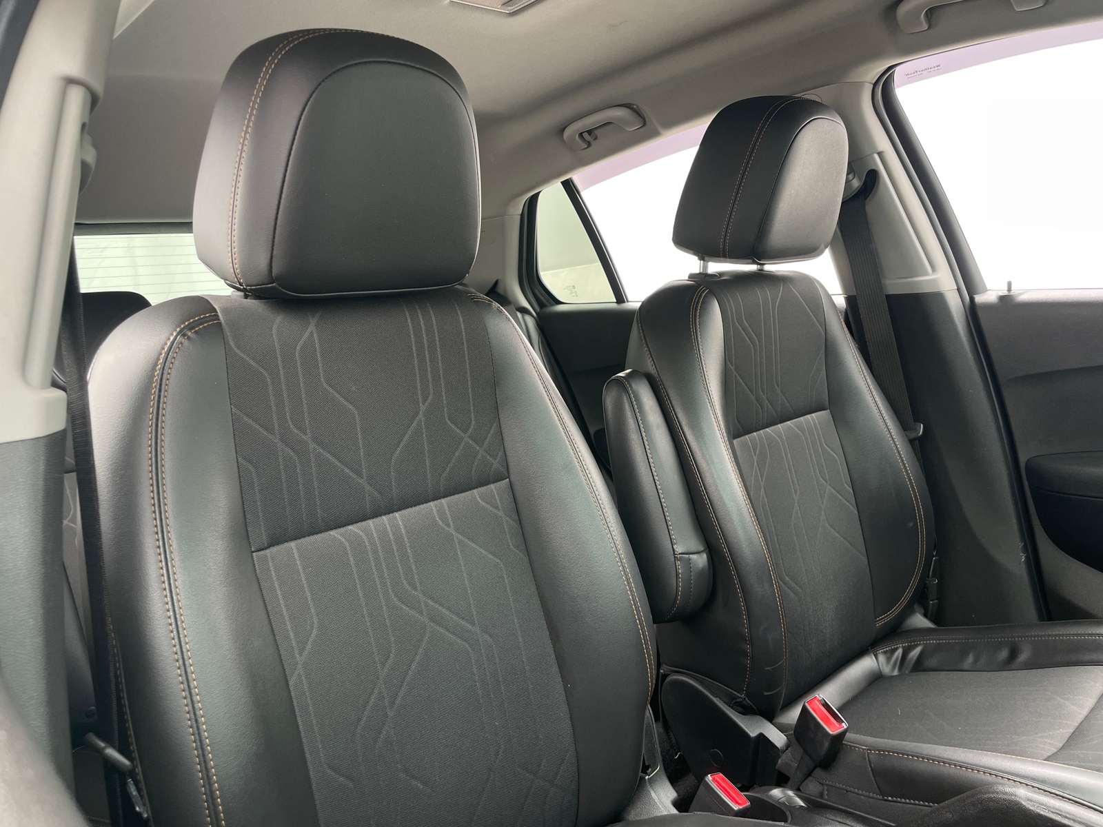 Thumbnail: 2017 Chevrolet Trax - 2