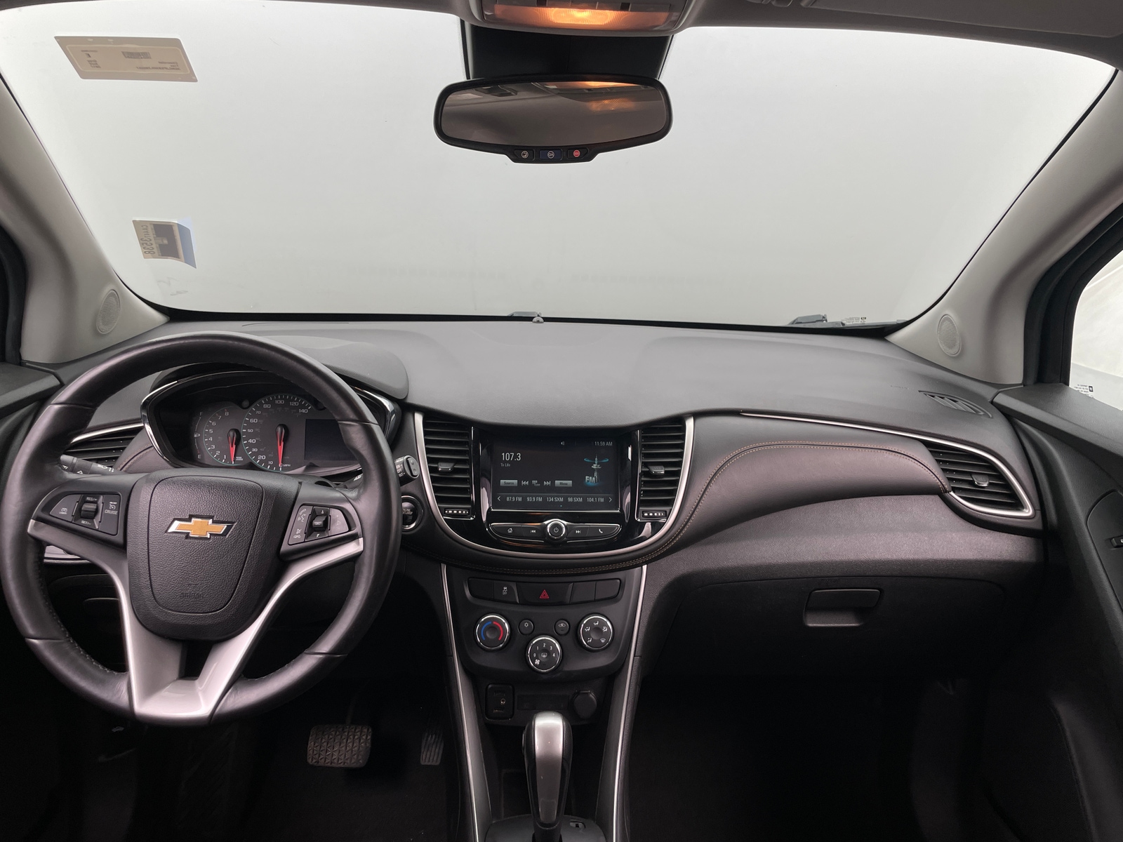 Thumbnail: 2017 Chevrolet Trax - 3