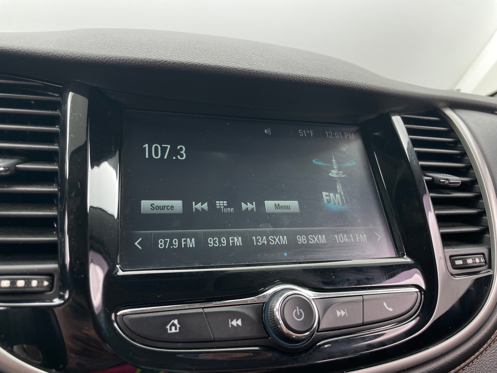 Thumbnail: 2017 Chevrolet Trax - 4